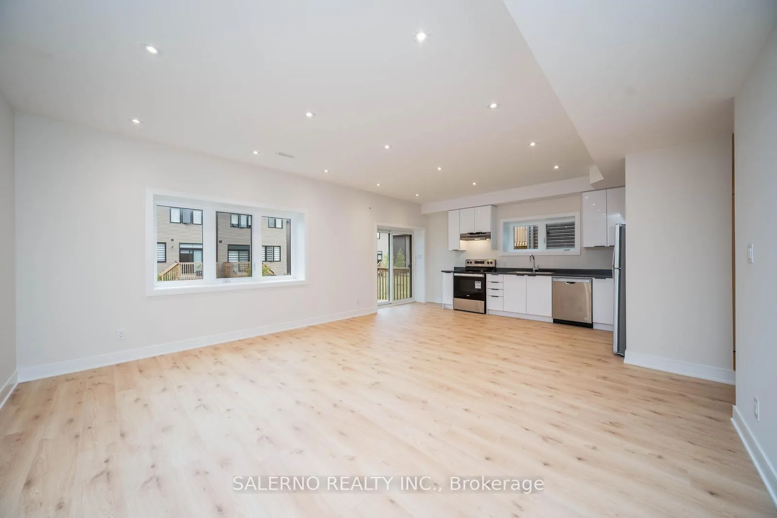 Photo 11 of Unit Lower, 100 Berkely Street, Wasaga Beach — HOMEH