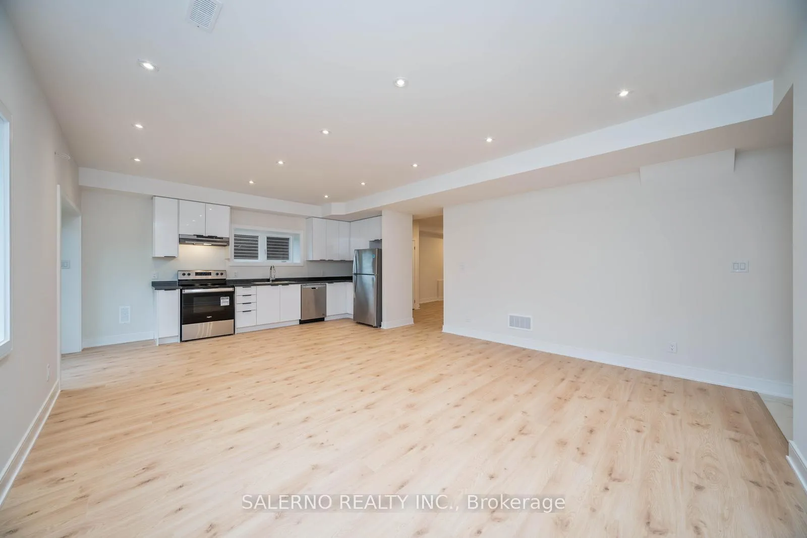 Photo 12 of Unit Lower, 100 Berkely Street, Wasaga Beach — HOMEH