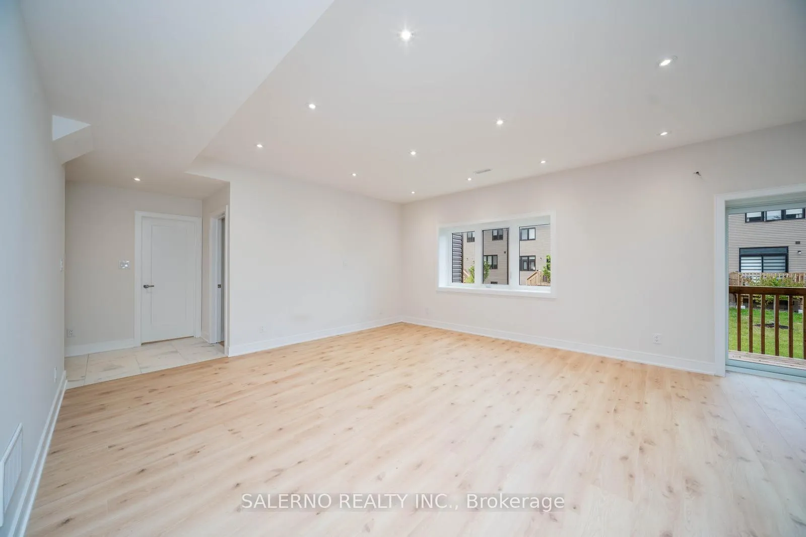 Photo 13 of Unit Lower, 100 Berkely Street, Wasaga Beach — HOMEH