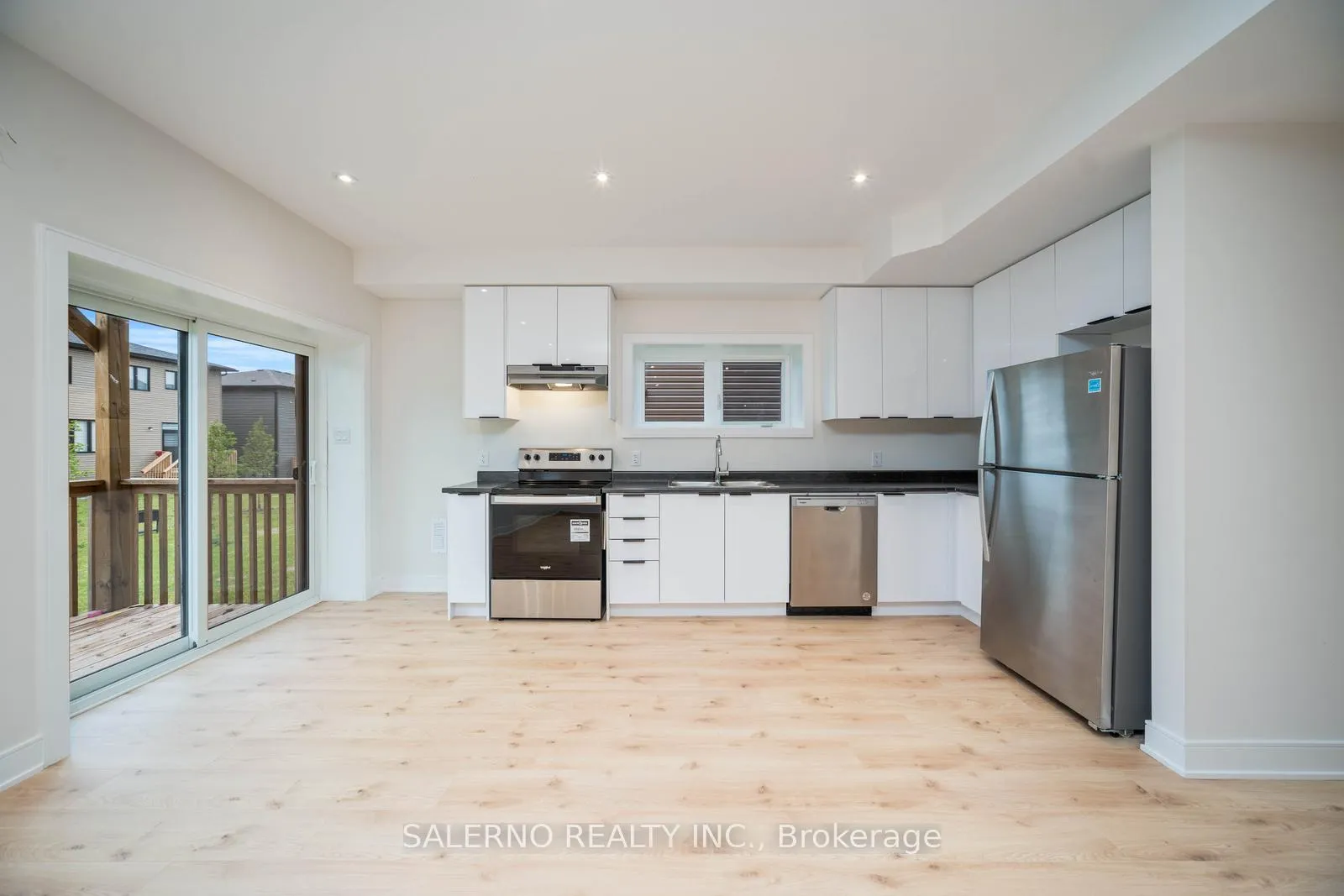 Photo 14 of Unit Lower, 100 Berkely Street, Wasaga Beach — HOMEH