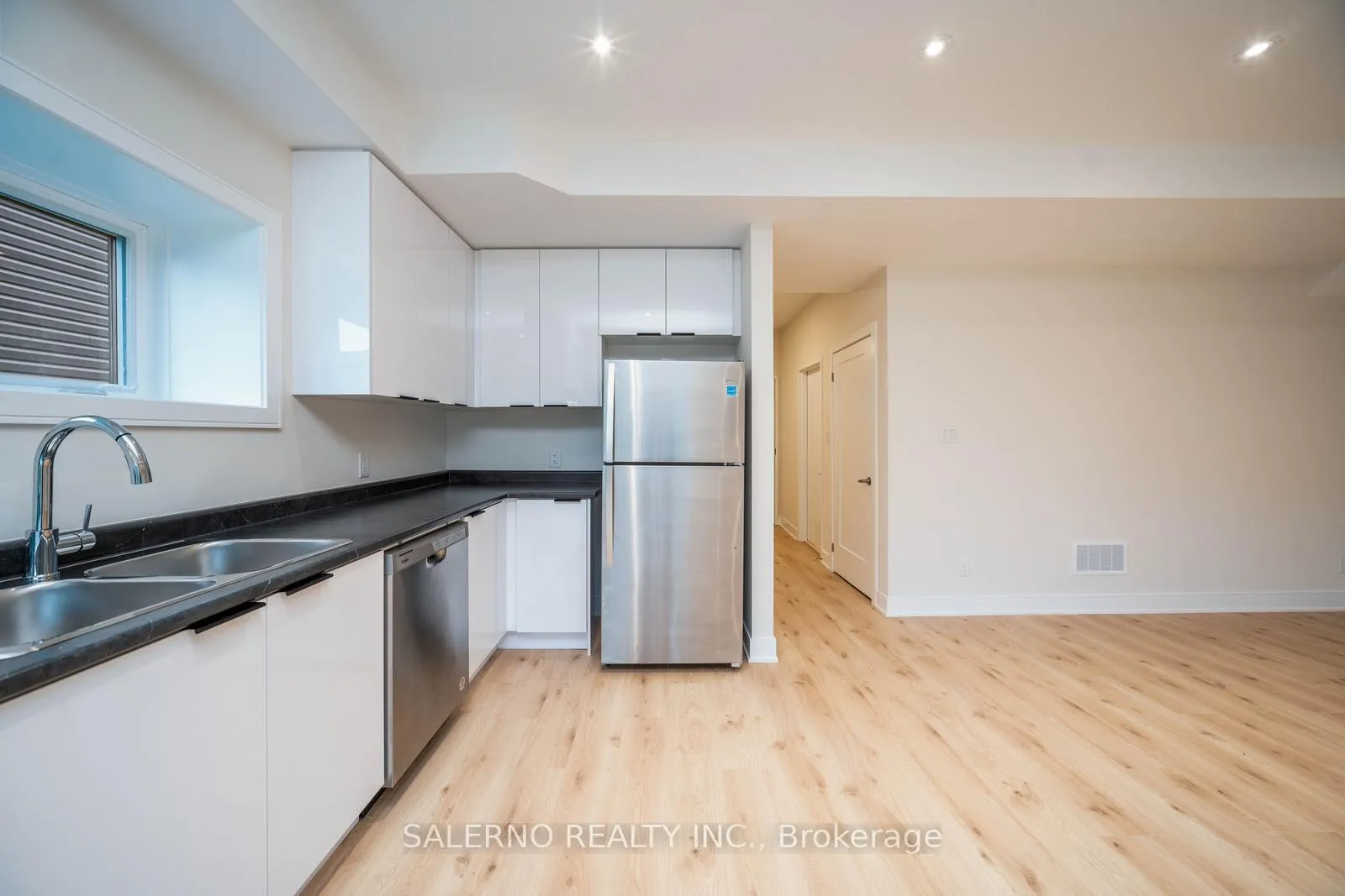 Photo 18 of Unit Lower, 100 Berkely Street, Wasaga Beach — HOMEH