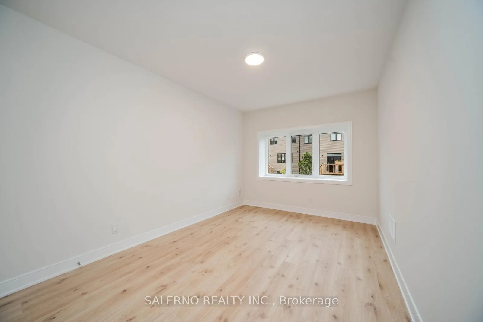 Photo 24 of Unit Lower, 100 Berkely Street, Wasaga Beach — HOMEH