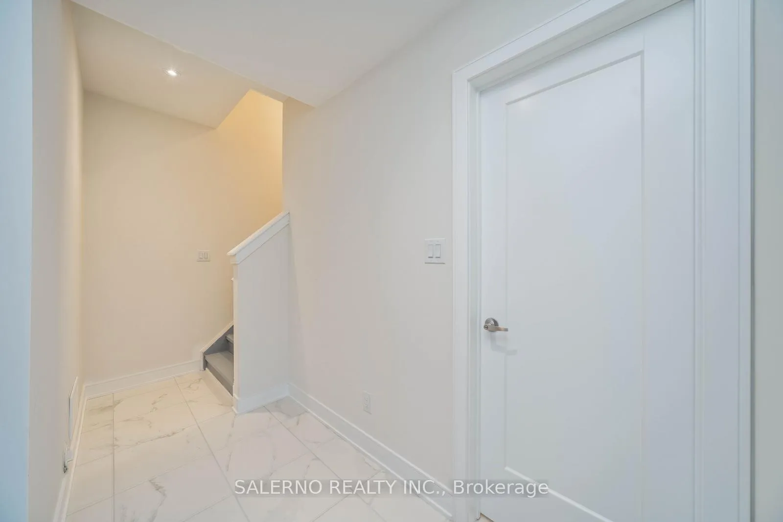 Photo 26 of Unit Lower, 100 Berkely Street, Wasaga Beach — HOMEH