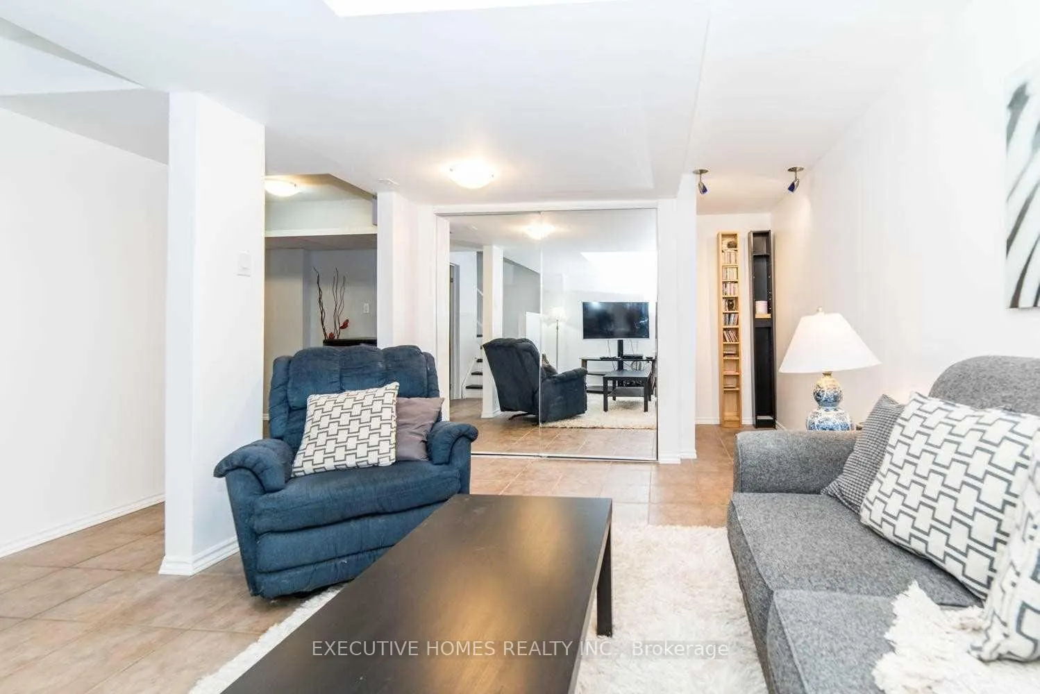 Photo 4 of 37 Anchorage Avenue, Whitby, Port Whitby — HOMEH