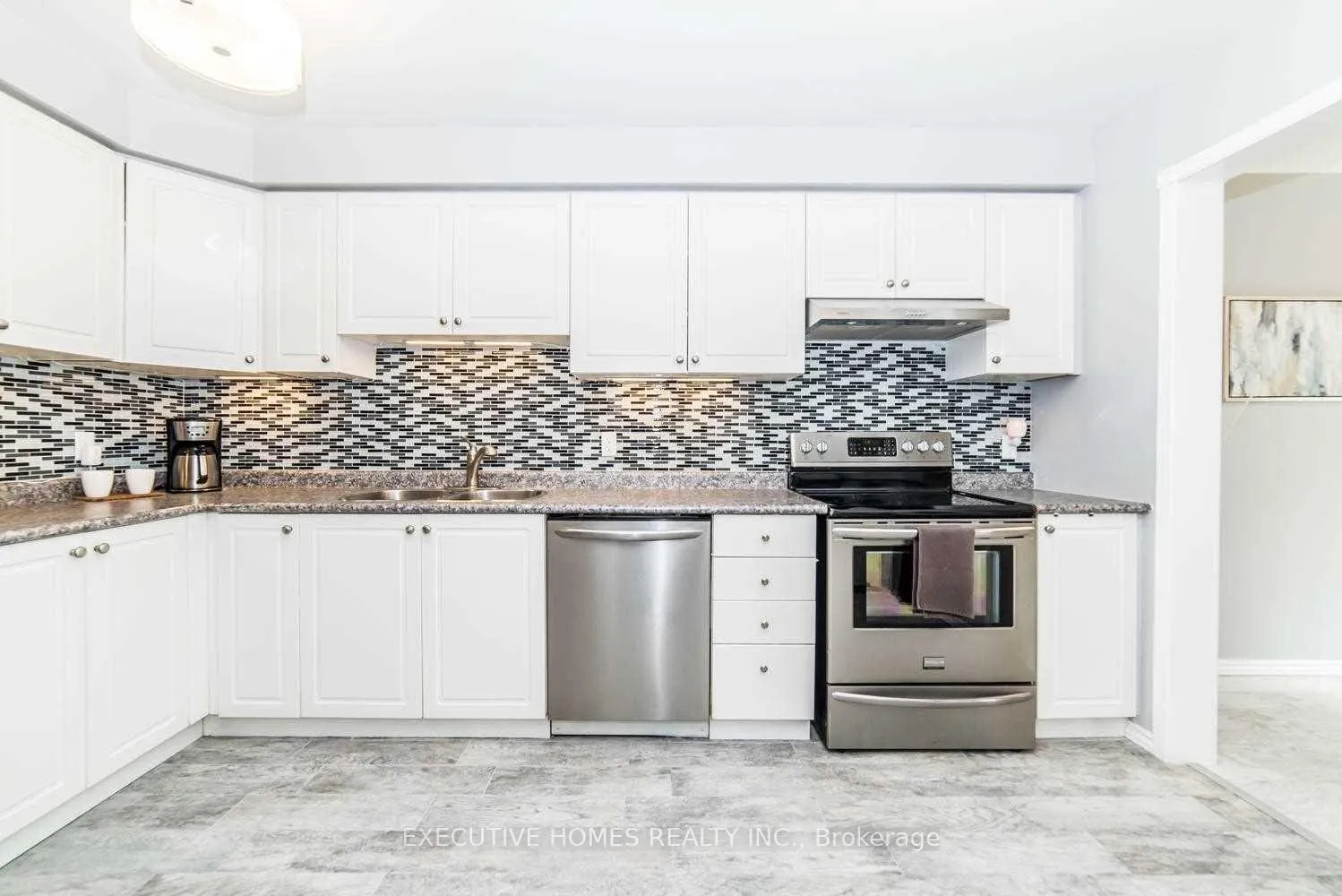 Photo 8 of 37 Anchorage Avenue, Whitby, Port Whitby — HOMEH
