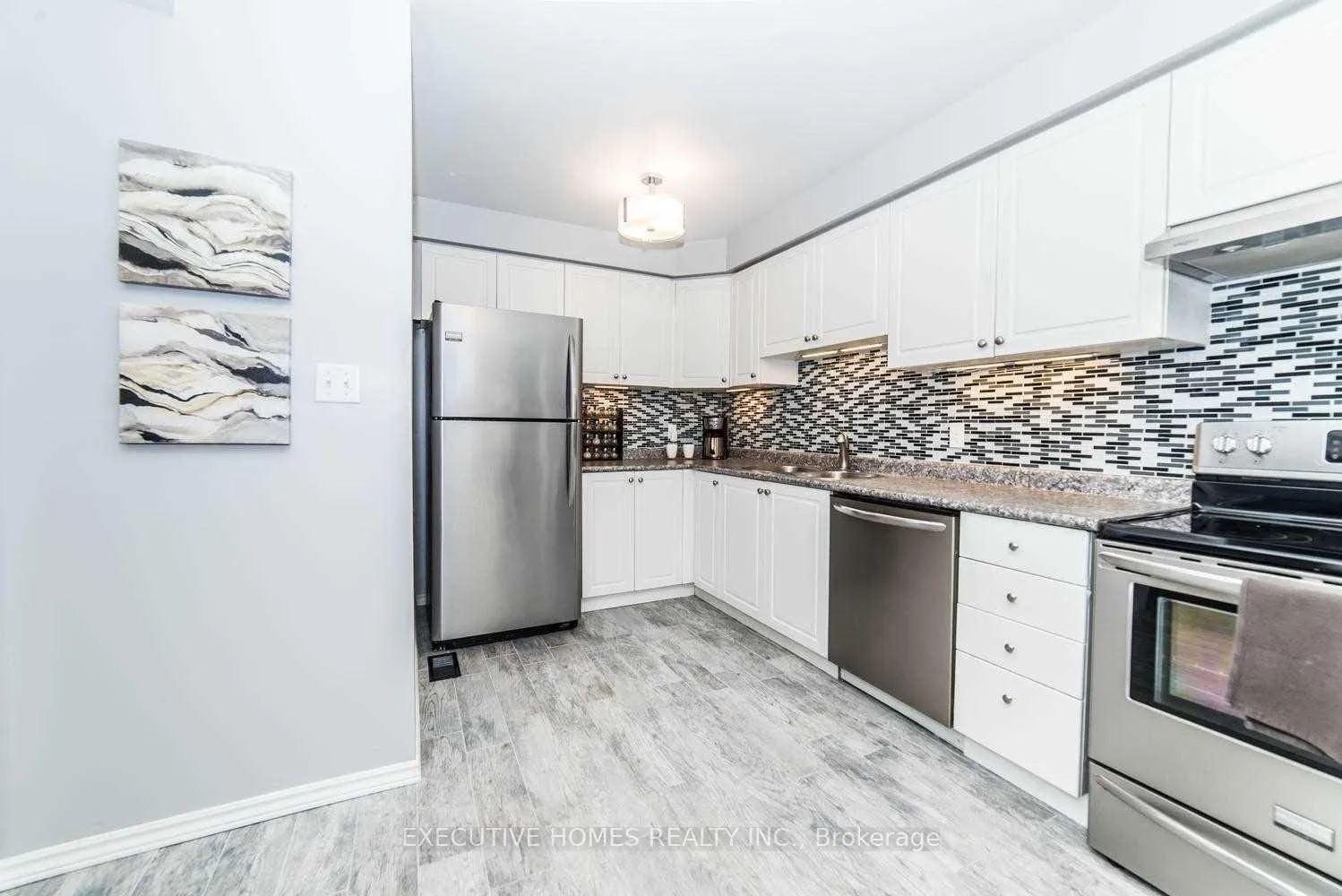 Photo 9 of 37 Anchorage Avenue, Whitby, Port Whitby — HOMEH