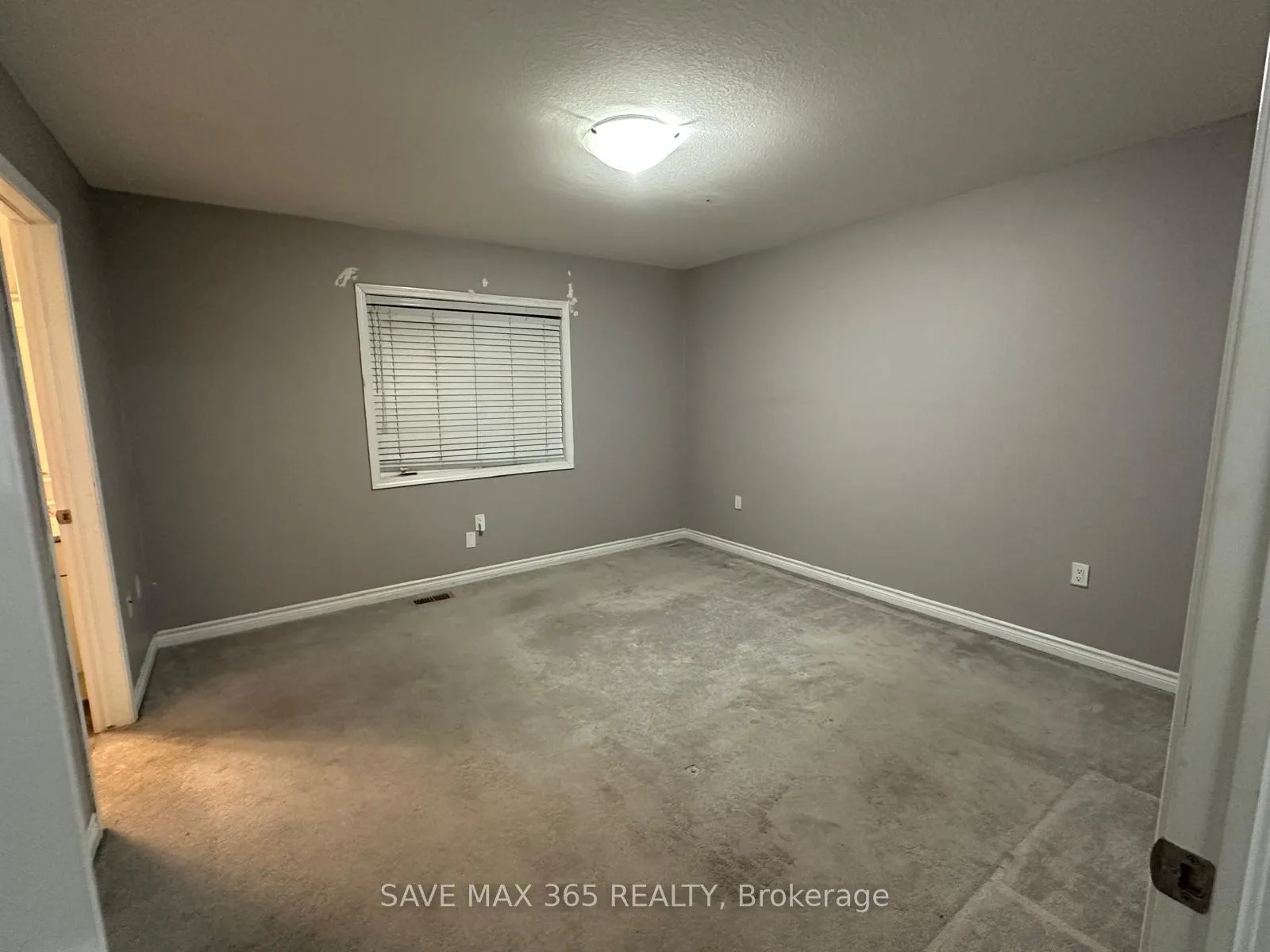 Photo 18 of 270 Grovehill Crescent, Kitchener — HOMEH