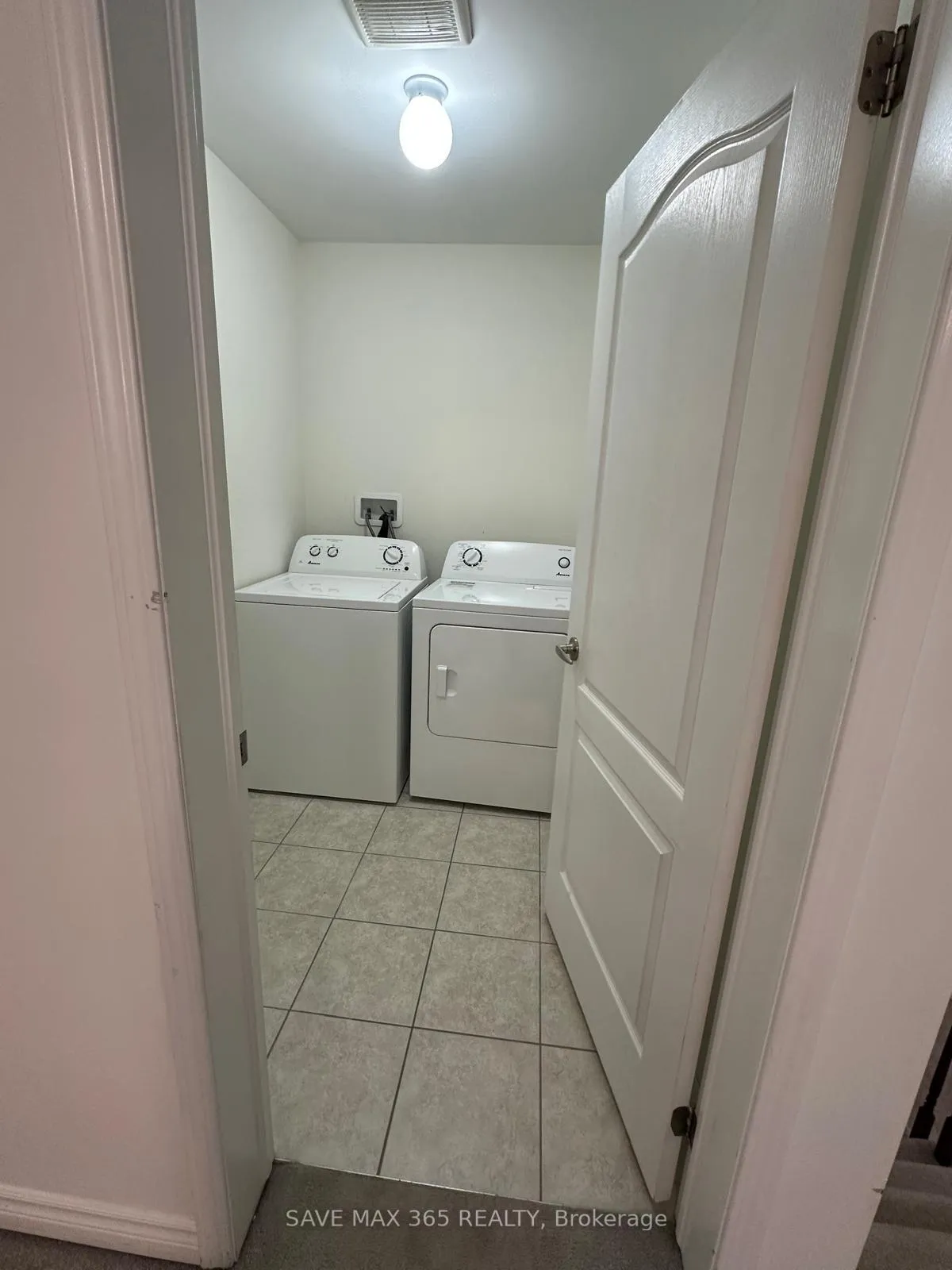 Photo 28 of 270 Grovehill Crescent, Kitchener — HOMEH