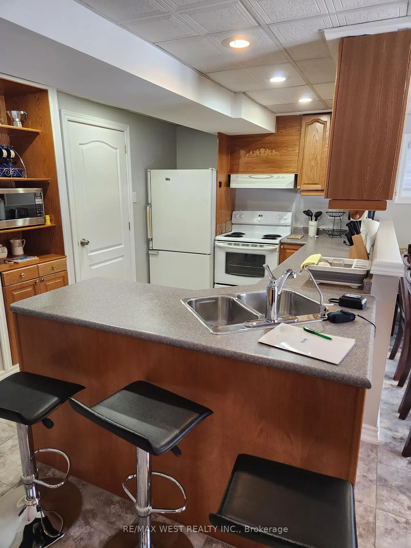 Photo 3 of Unit Bsmt, 12 Kettle Court, Vaughan, Maple — HOMEH