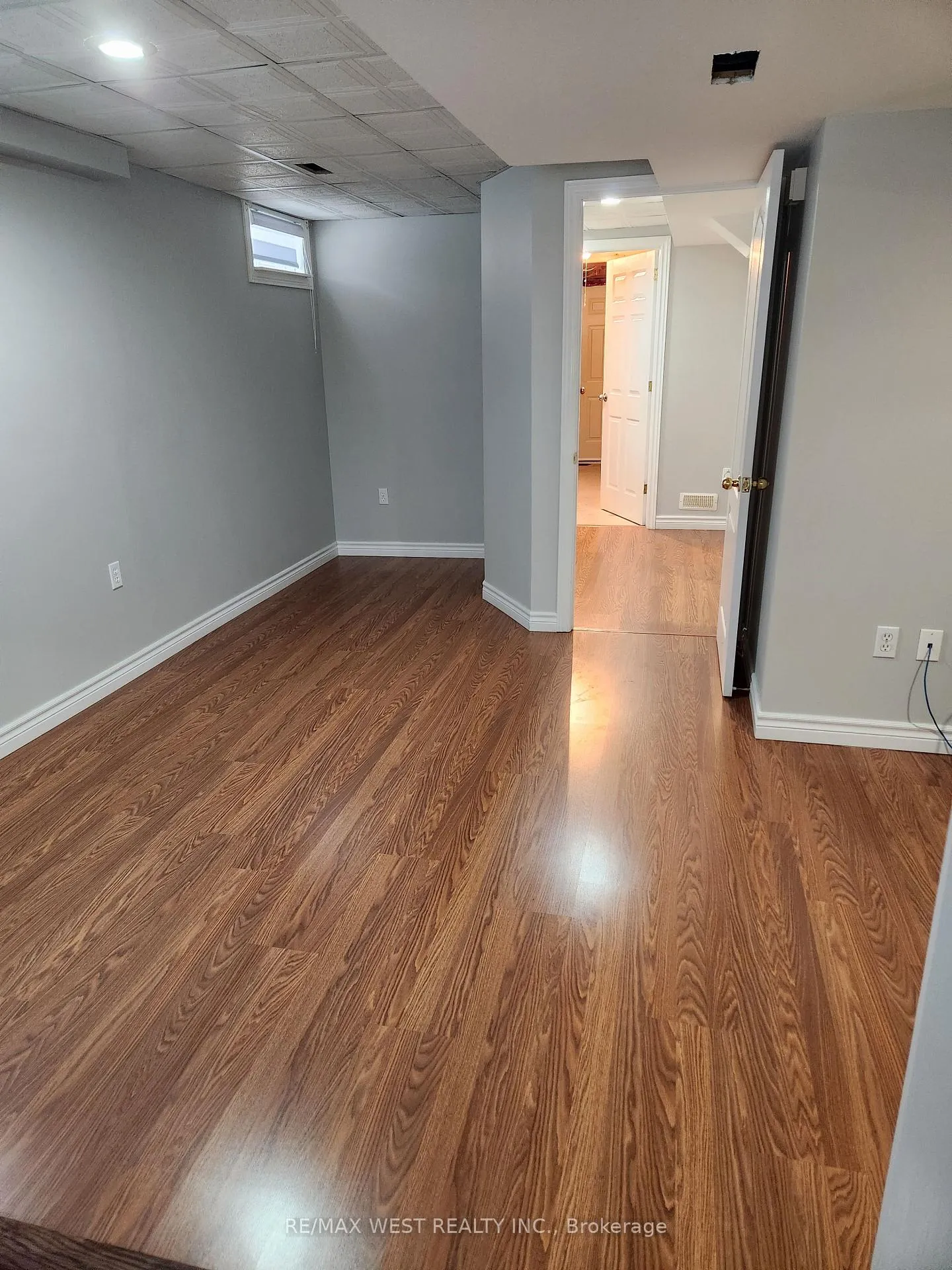 Photo 8 of Unit Bsmt, 12 Kettle Court, Vaughan, Maple — HOMEH