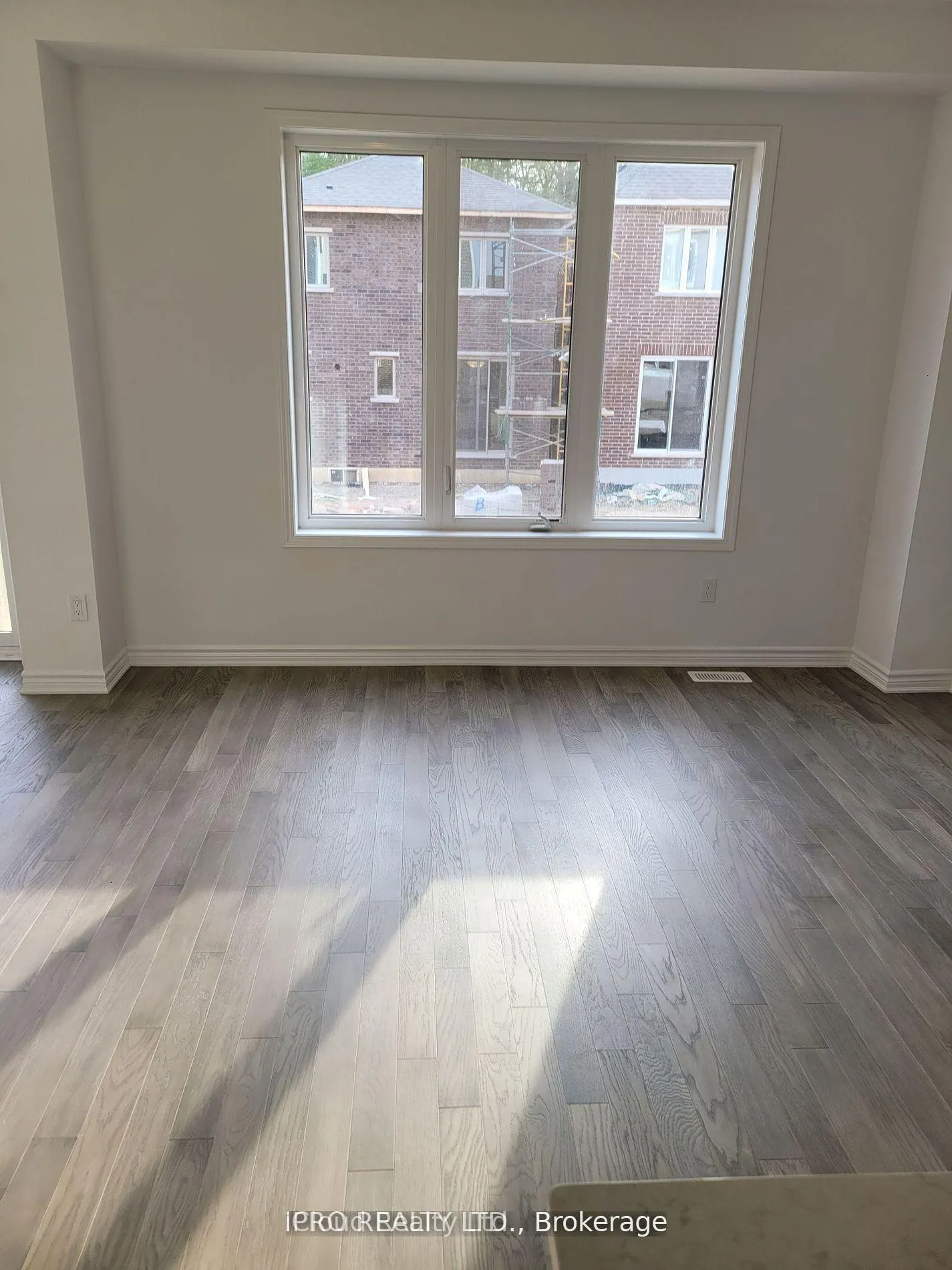 Photo 10 of 22 Milt Schmidt Street W, Kitchener — HOMEH