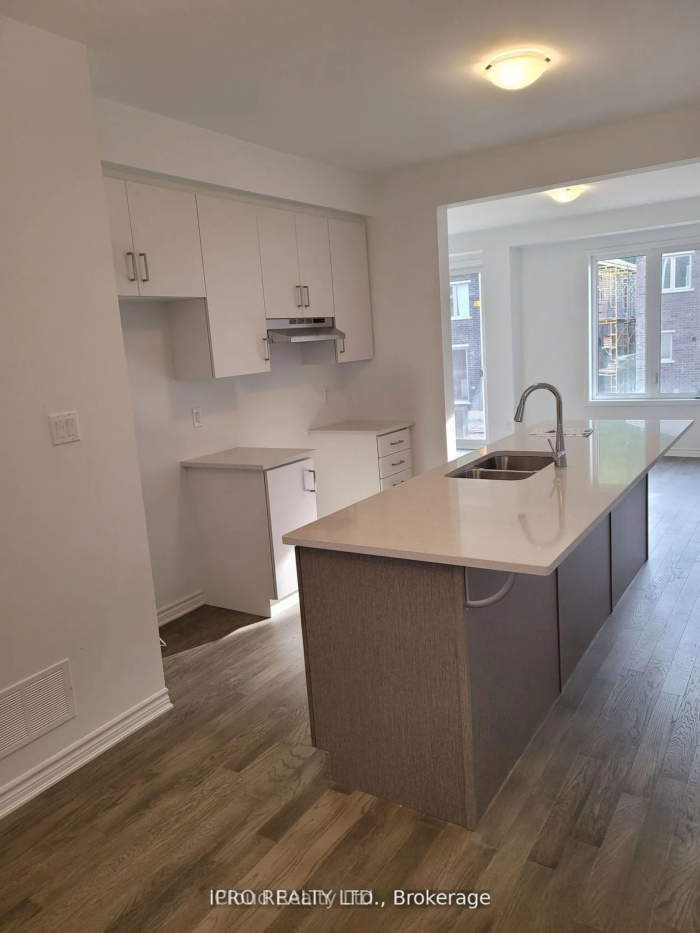 Photo 15 of 22 Milt Schmidt Street W, Kitchener — HOMEH