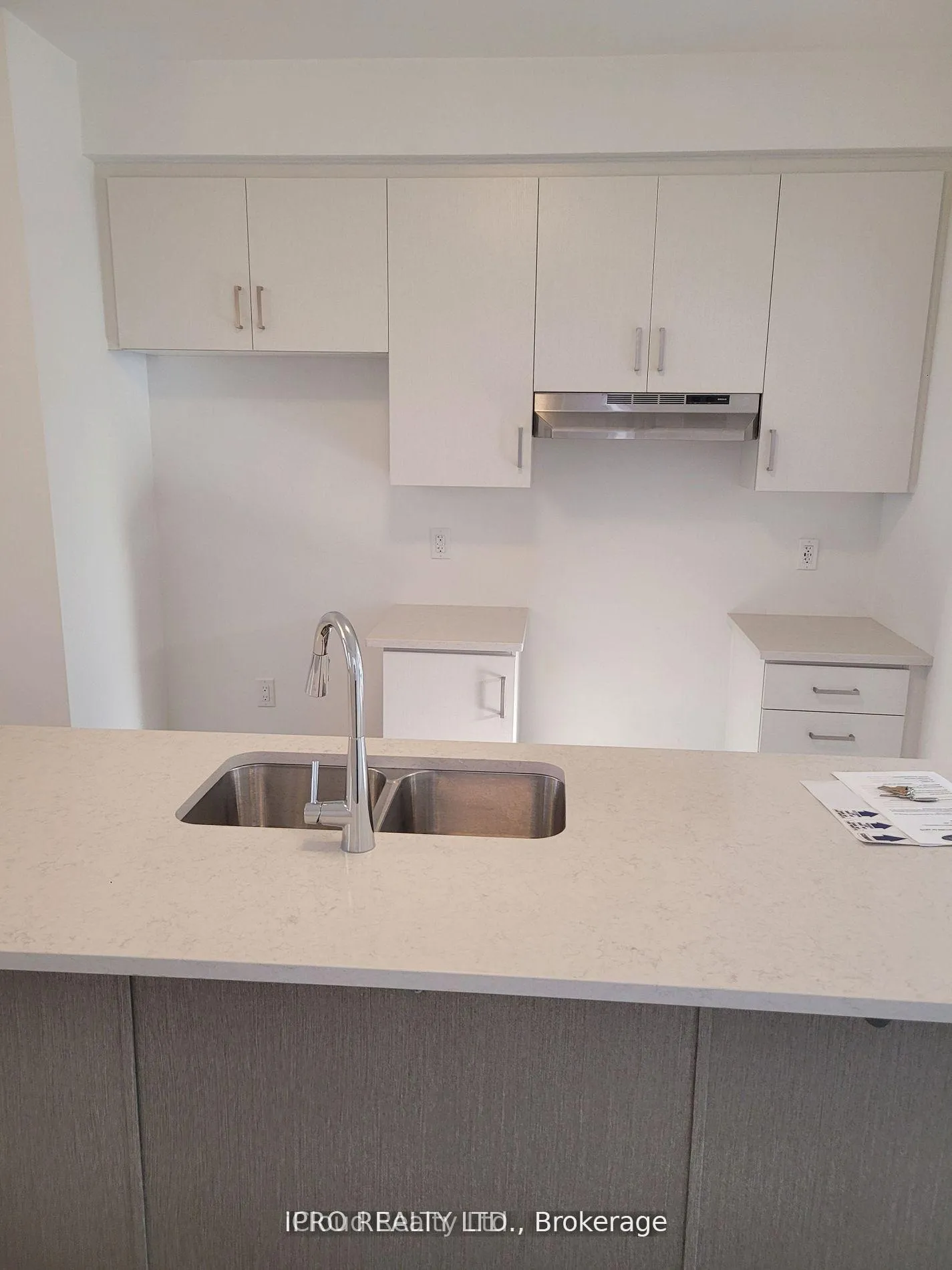 Photo 16 of 22 Milt Schmidt Street W, Kitchener — HOMEH