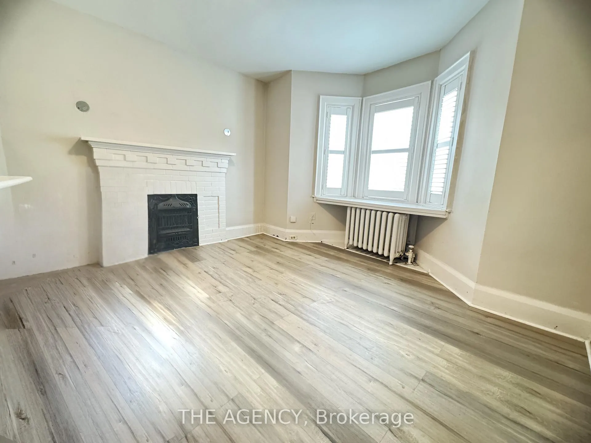 Front of Unit 2, 846 Broadview Avenue
