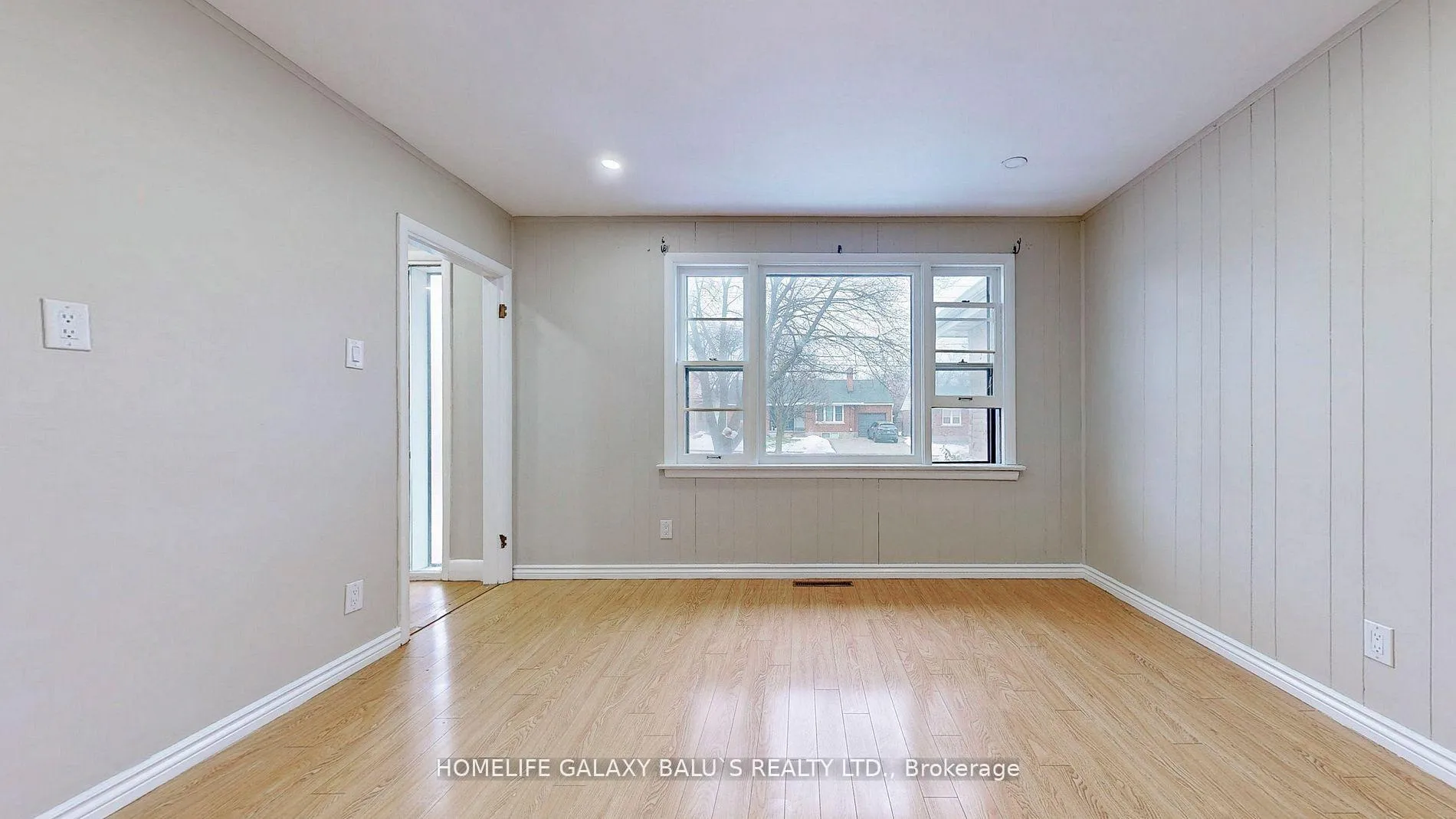 Photo 9 of 273 Dumfries Avenue, Kitchener — HOMEH