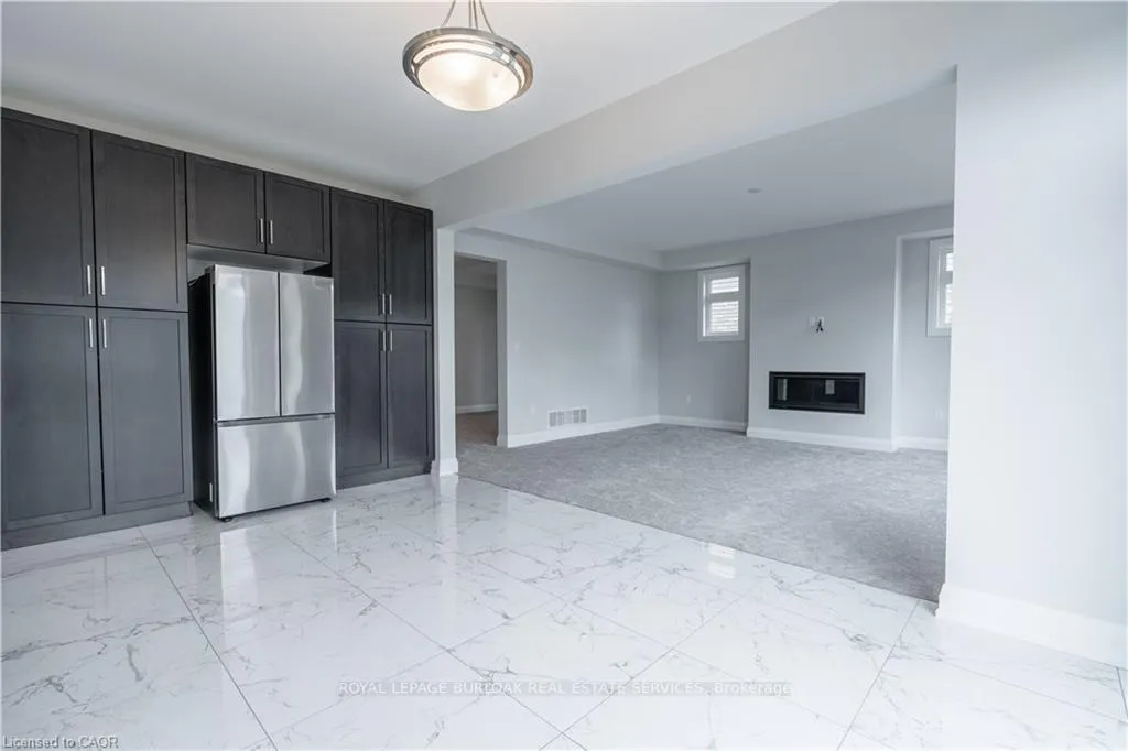 Photo 15 of 7482 Sherrilee Crescent, Niagara Falls, Brown — HOMEH