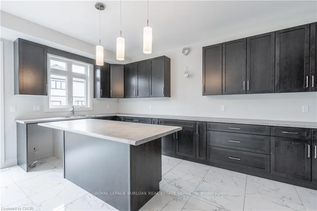 Photo 17 of 7482 Sherrilee Crescent, Niagara Falls, Brown — HOMEH