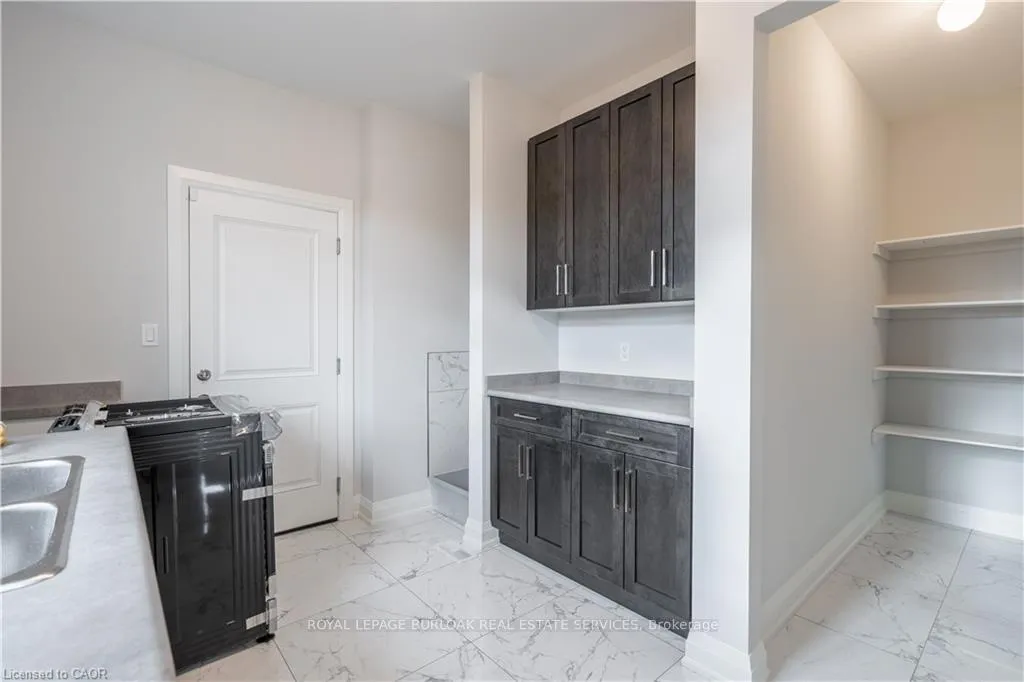 Photo 21 of 7482 Sherrilee Crescent, Niagara Falls, Brown — HOMEH