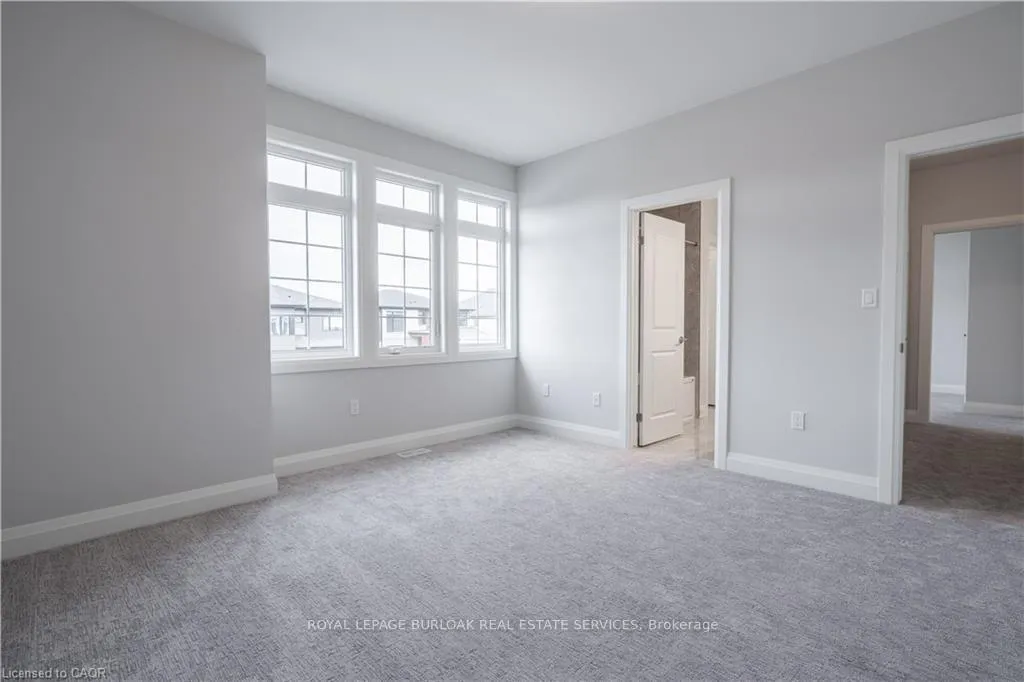 Photo 25 of 7482 Sherrilee Crescent, Niagara Falls, Brown — HOMEH