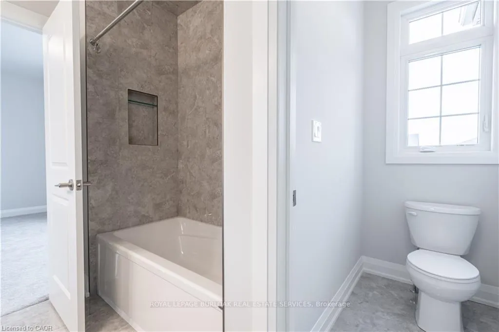 Photo 28 of 7482 Sherrilee Crescent, Niagara Falls, Brown — HOMEH