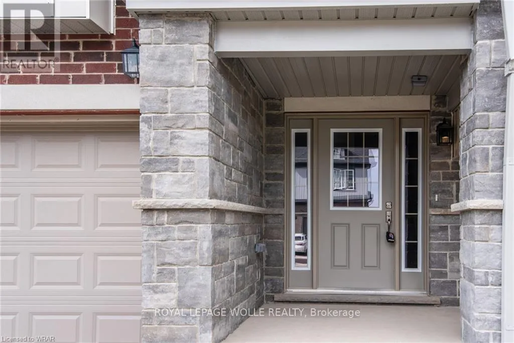 Photo 2 of 257 Raspberry Place, Waterloo, Columbia Forest/Clair Hills — HOMEH