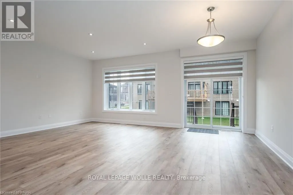 Photo 6 of 257 Raspberry Place, Waterloo, Columbia Forest/Clair Hills — HOMEH