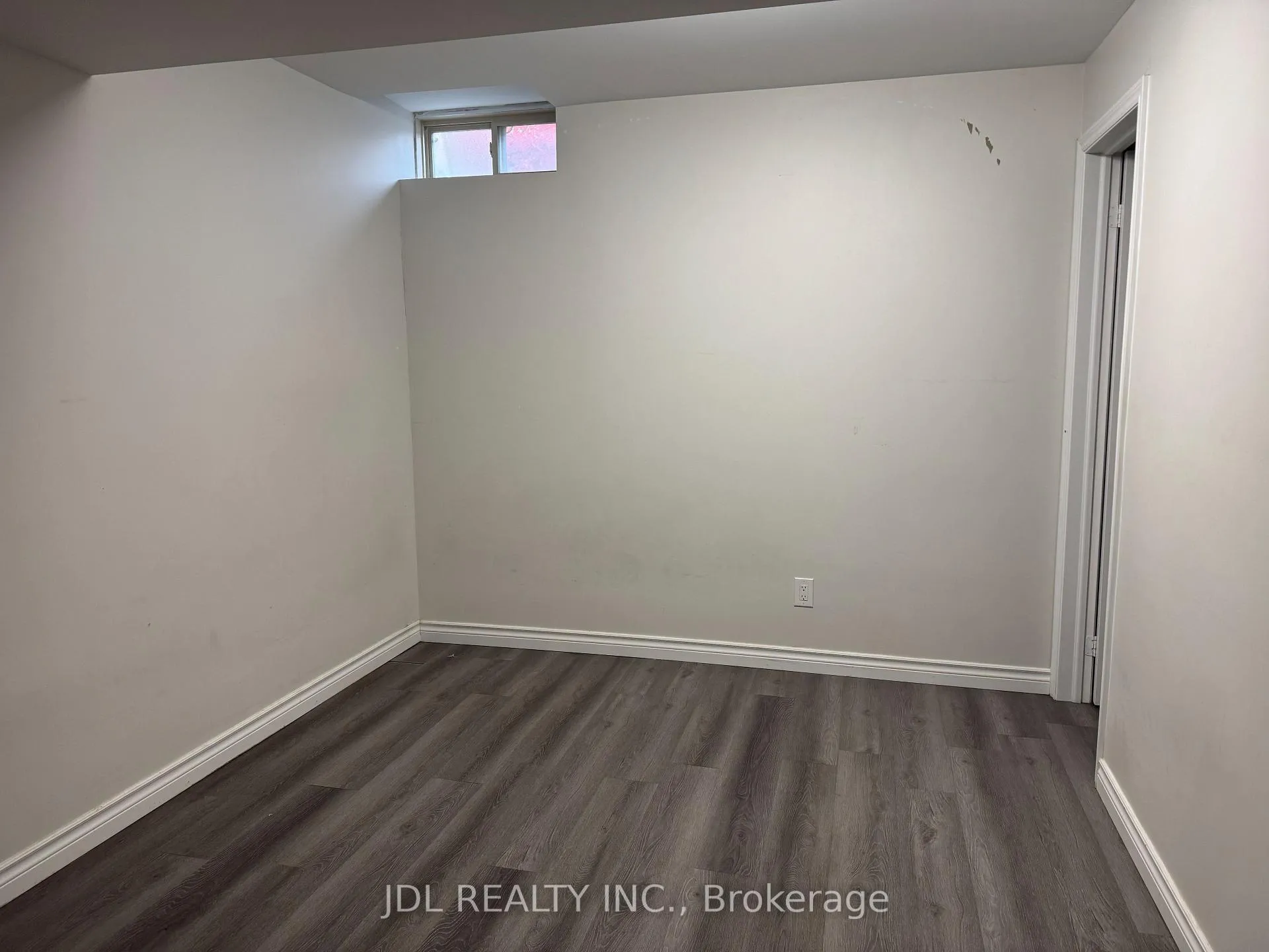 Photo 4 of Unit Bsmt, 41 Maria Road, Markham, Wismer — HOMEH