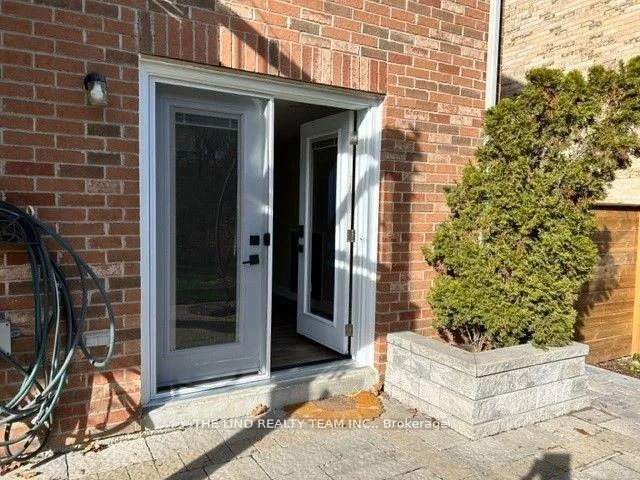 Photo 6 of 173 Roselena Drive, King, Schomberg — HOMEH