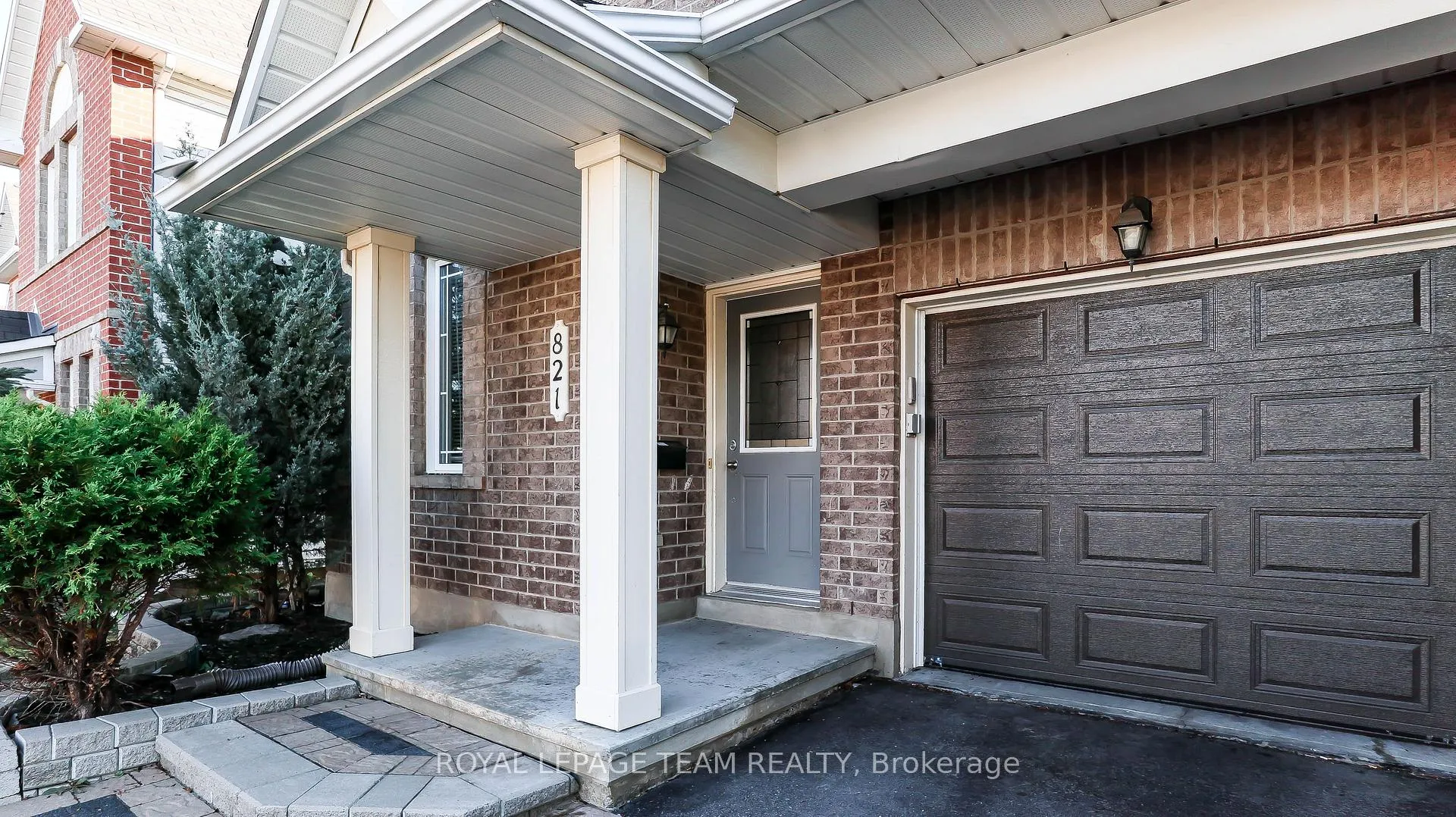 Photo 2 of 821 Clearbrook Drive, Ottawa, Barrhaven - Strandherd — HOMEH