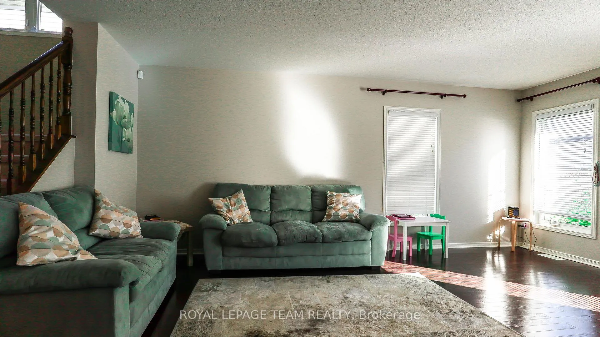 Photo 6 of 821 Clearbrook Drive, Ottawa, Barrhaven - Strandherd — HOMEH