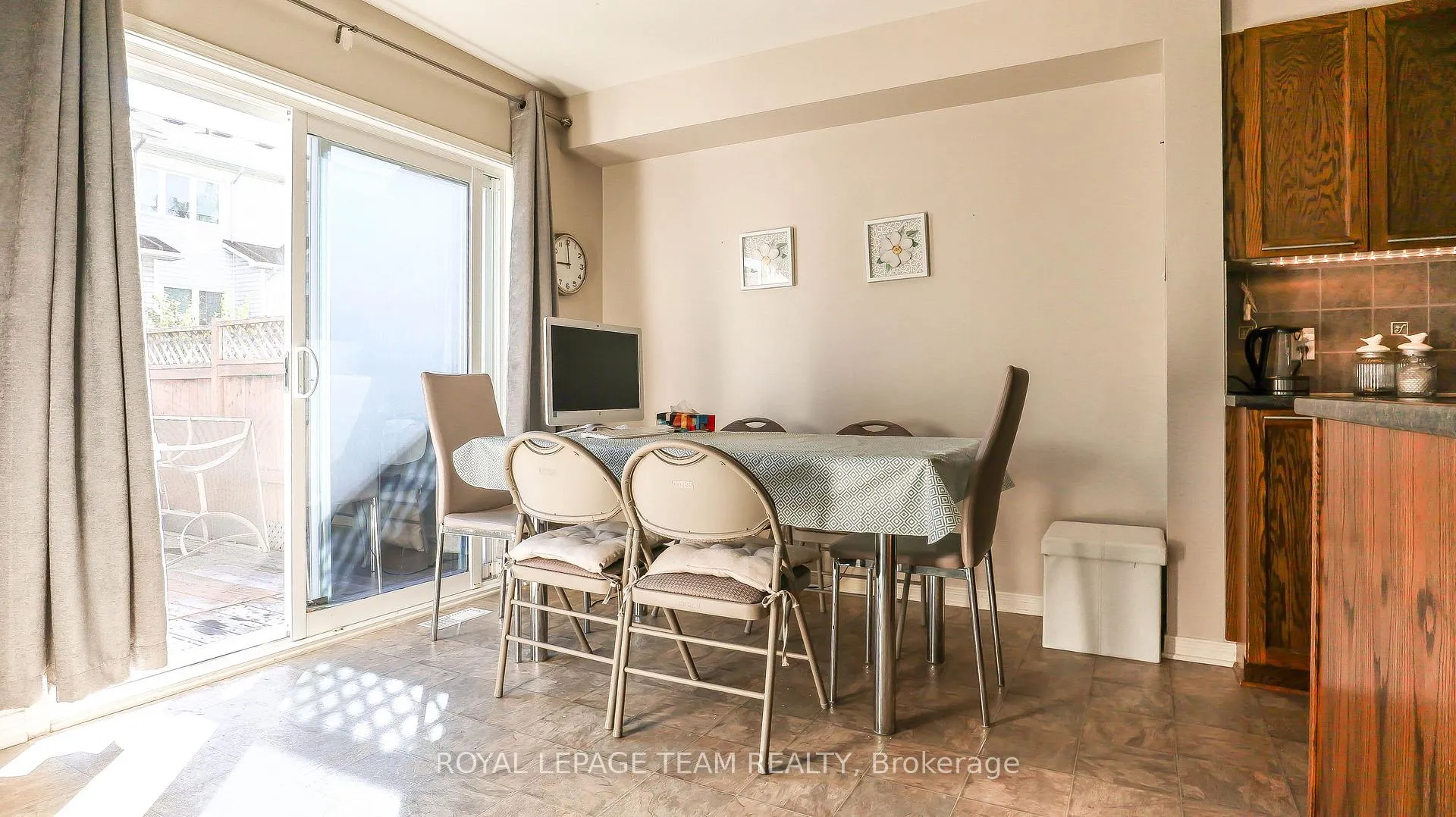 Photo 8 of 821 Clearbrook Drive, Ottawa, Barrhaven - Strandherd — HOMEH