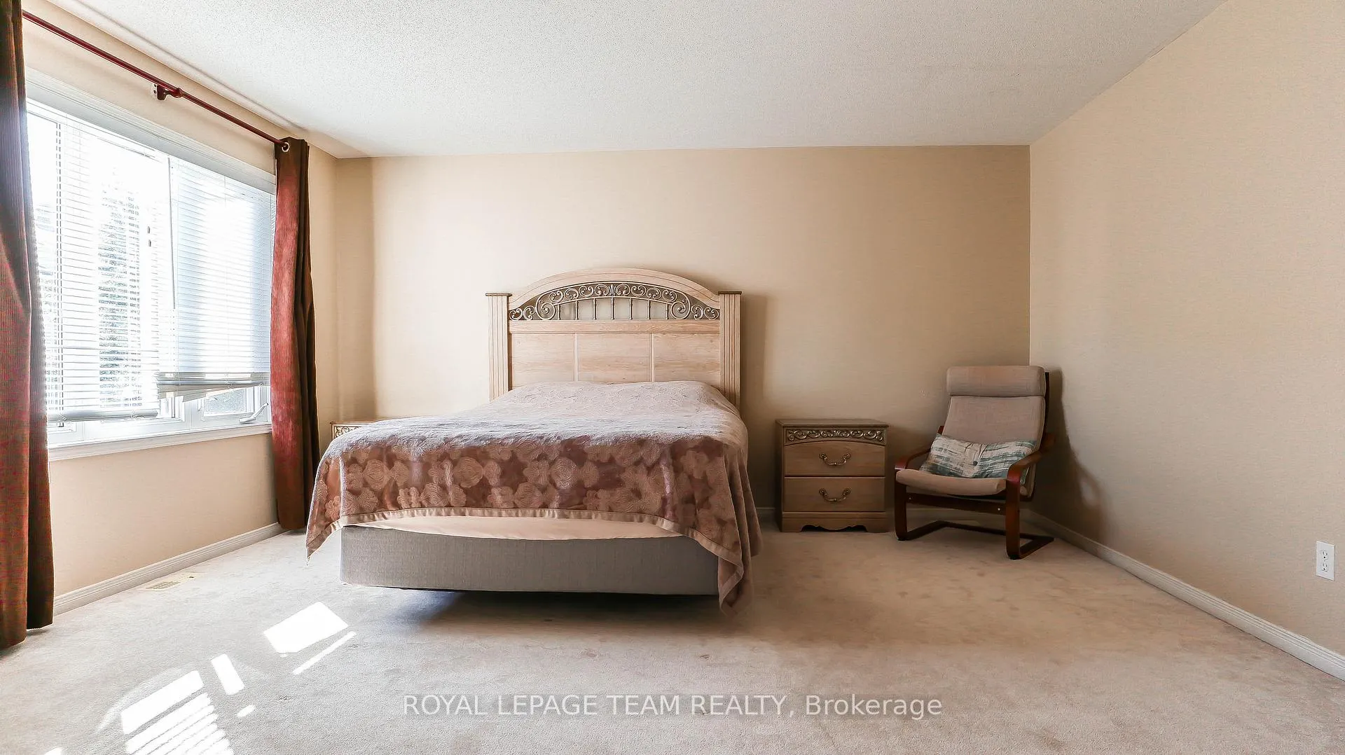 Photo 13 of 821 Clearbrook Drive, Ottawa, Barrhaven - Strandherd — HOMEH