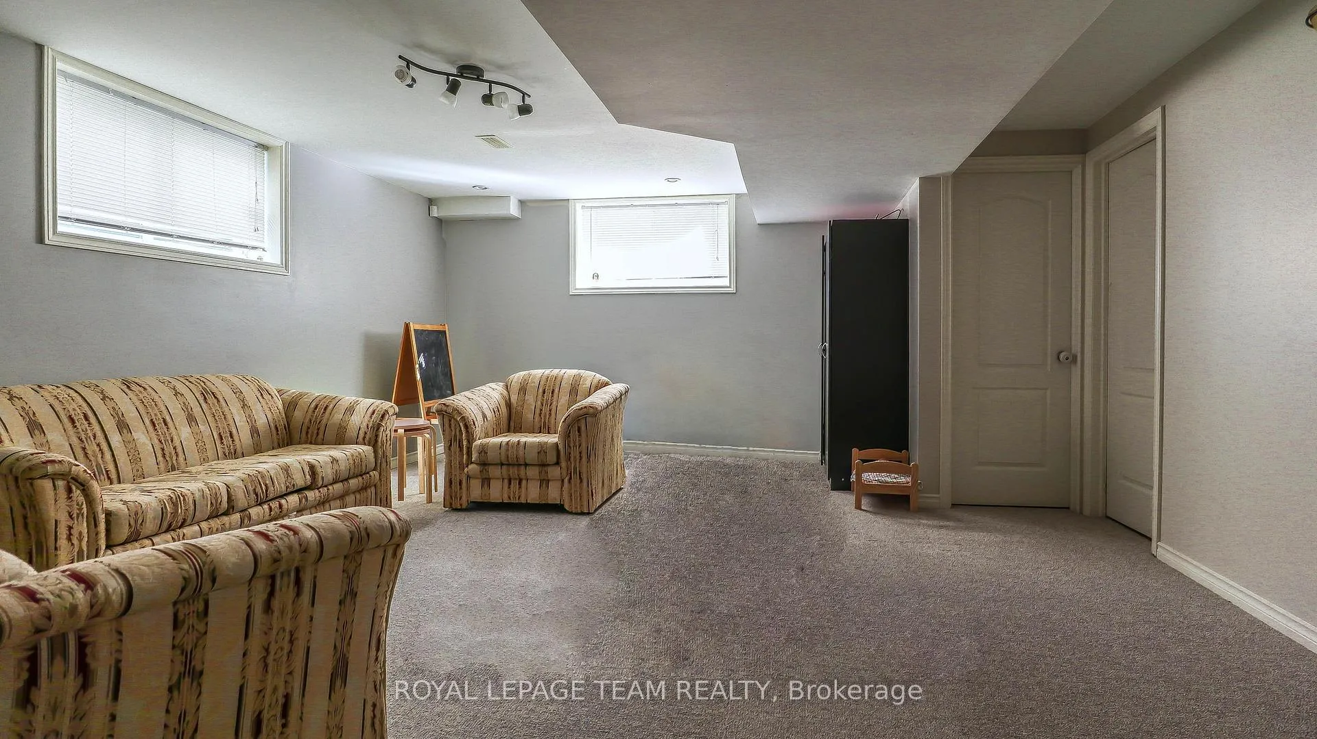 Photo 19 of 821 Clearbrook Drive, Ottawa, Barrhaven - Strandherd — HOMEH