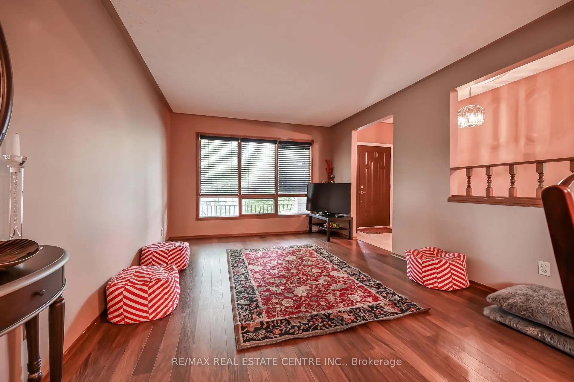 Photo 7 of 30 Goldcrest Drive, Hamilton, Stoney Creek — HOMEH