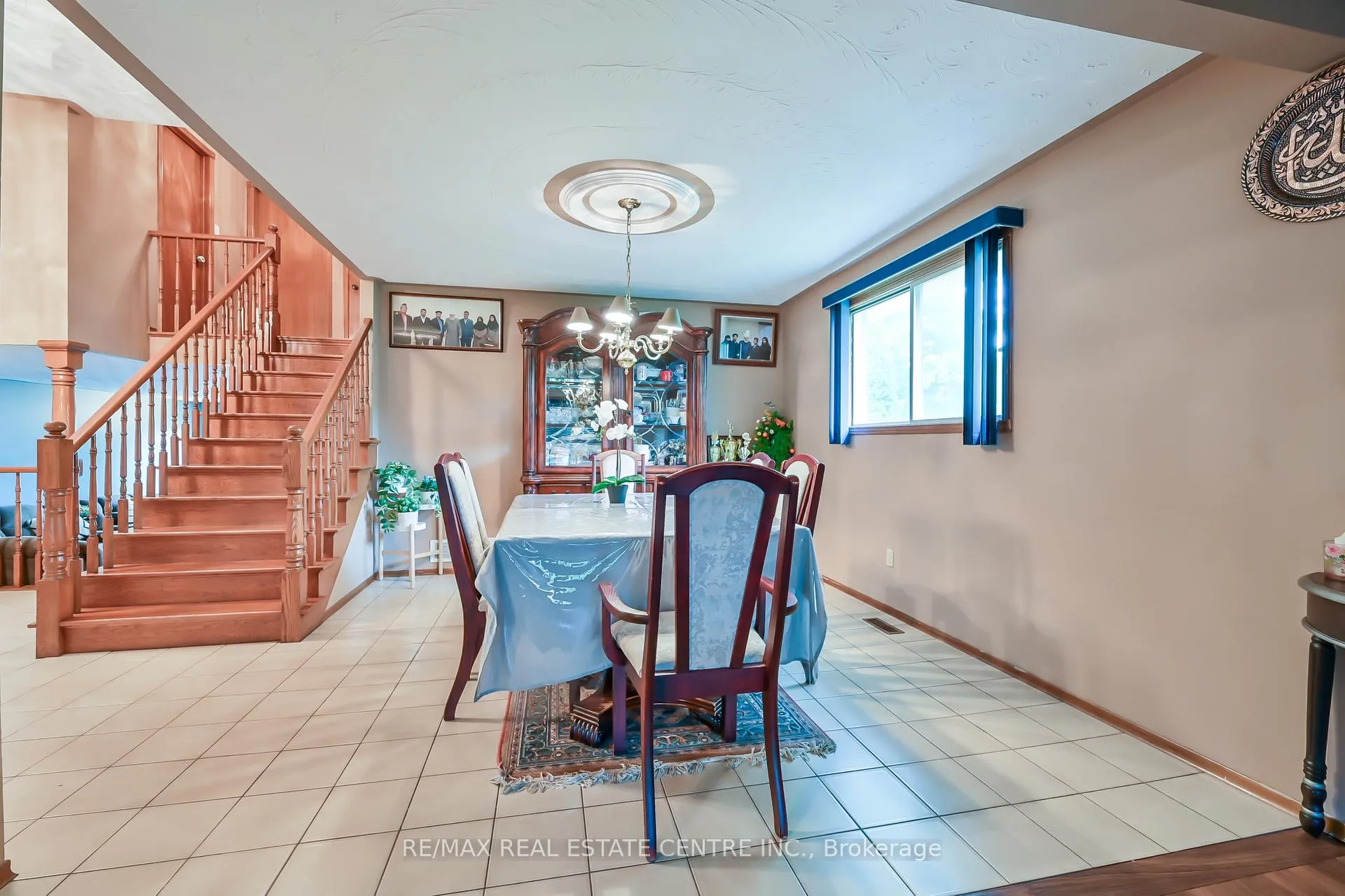 Photo 8 of 30 Goldcrest Drive, Hamilton, Stoney Creek — HOMEH