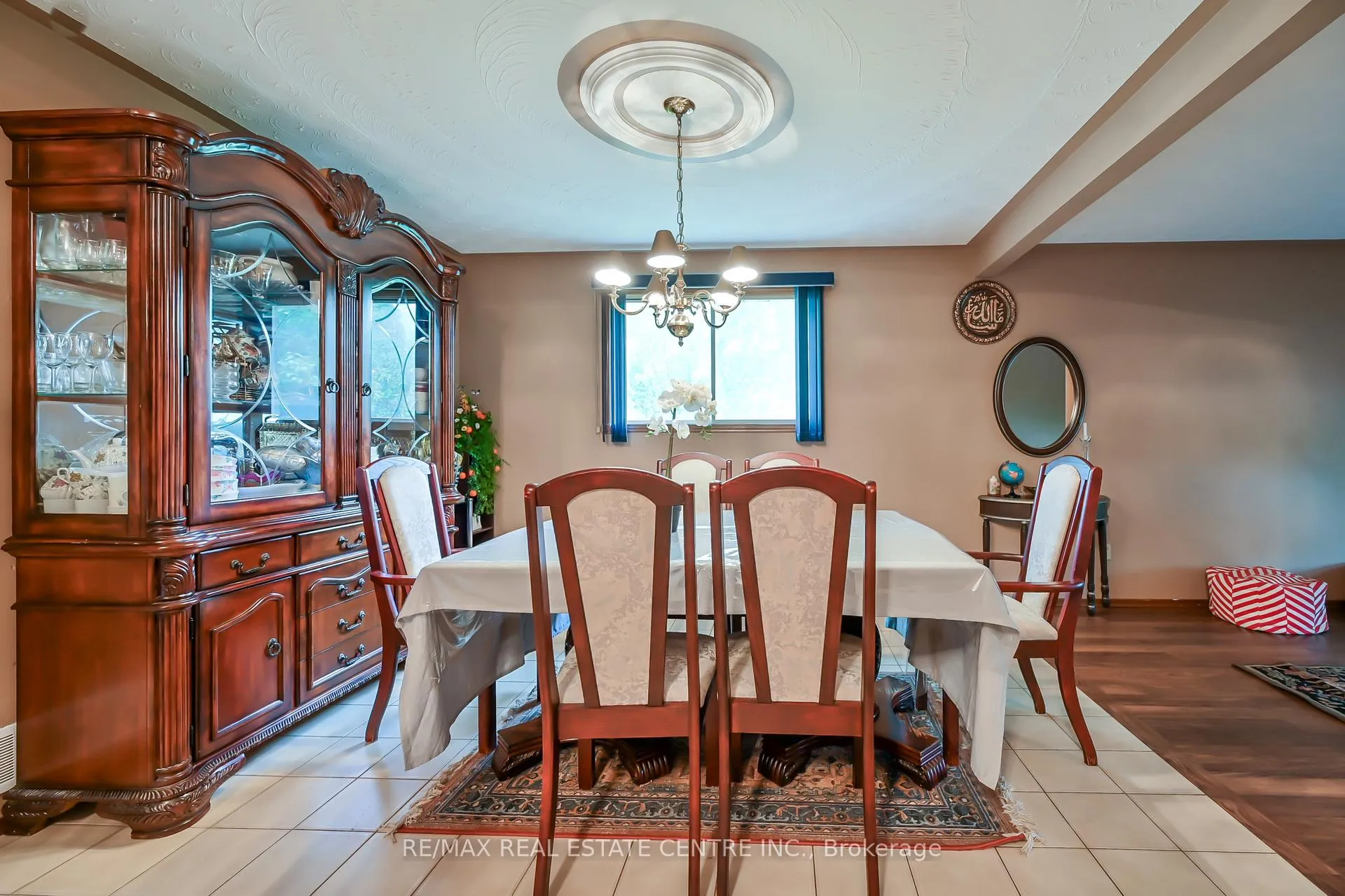 Photo 9 of 30 Goldcrest Drive, Hamilton, Stoney Creek — HOMEH