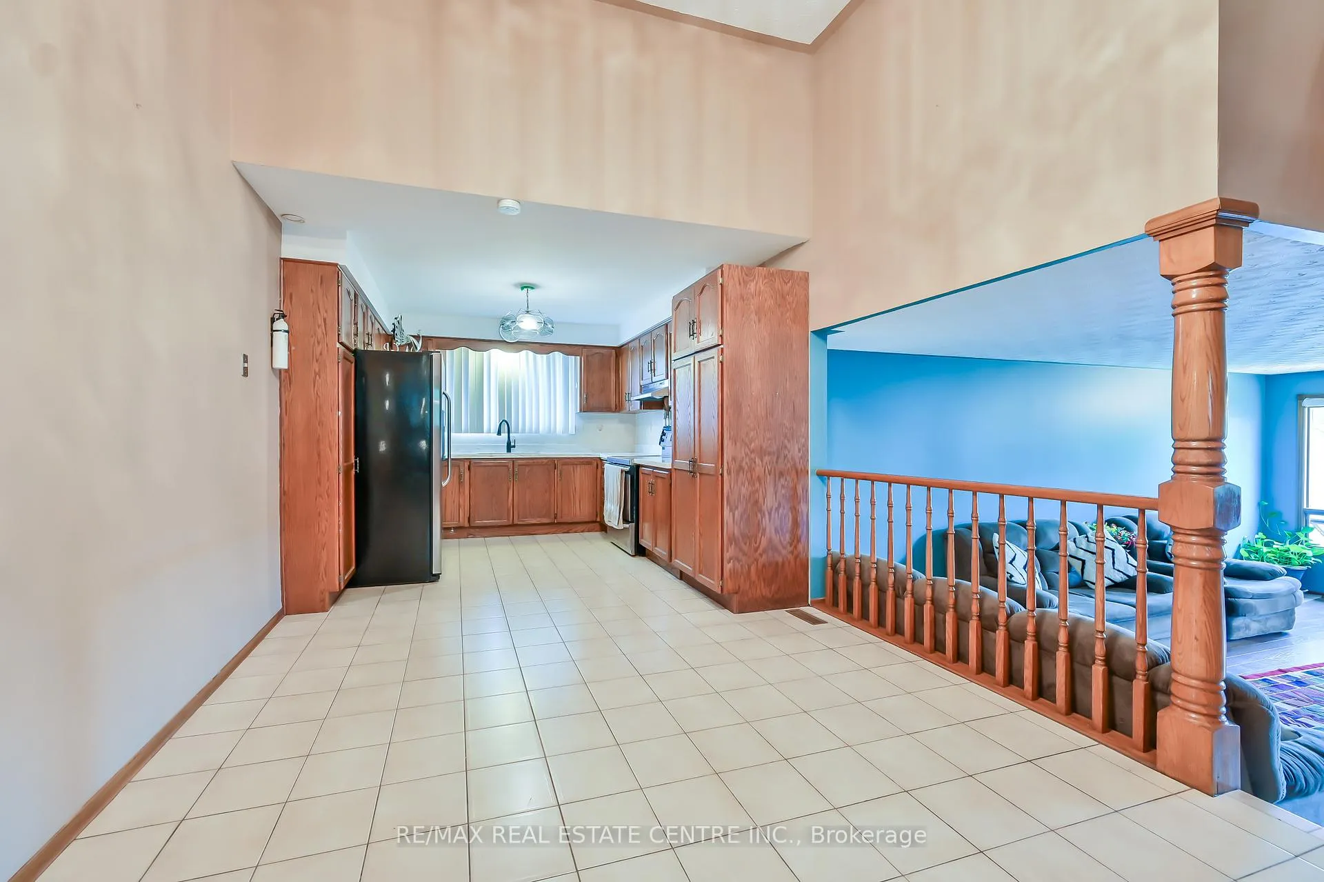 Photo 11 of 30 Goldcrest Drive, Hamilton, Stoney Creek — HOMEH