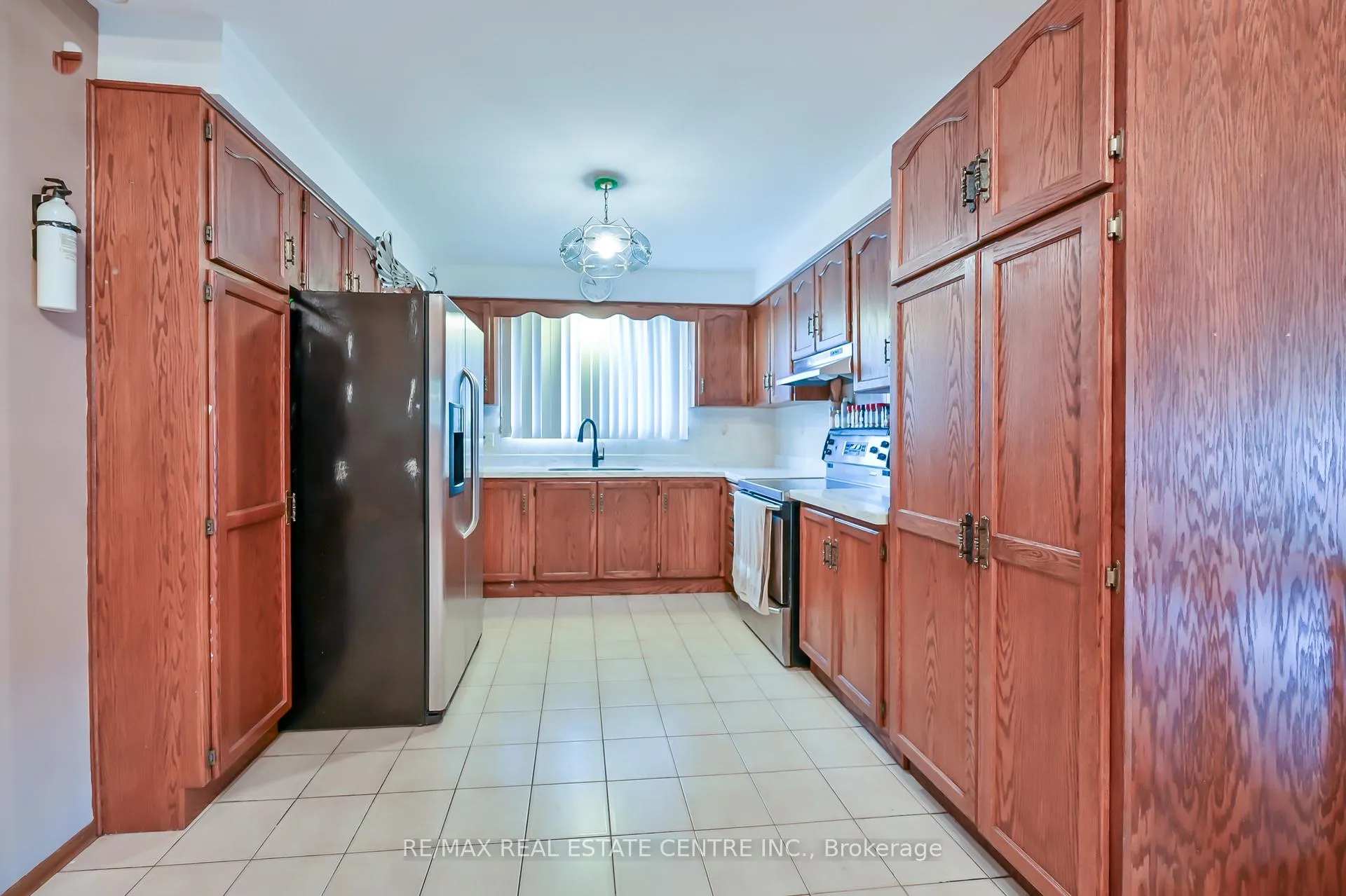 Photo 12 of 30 Goldcrest Drive, Hamilton, Stoney Creek — HOMEH