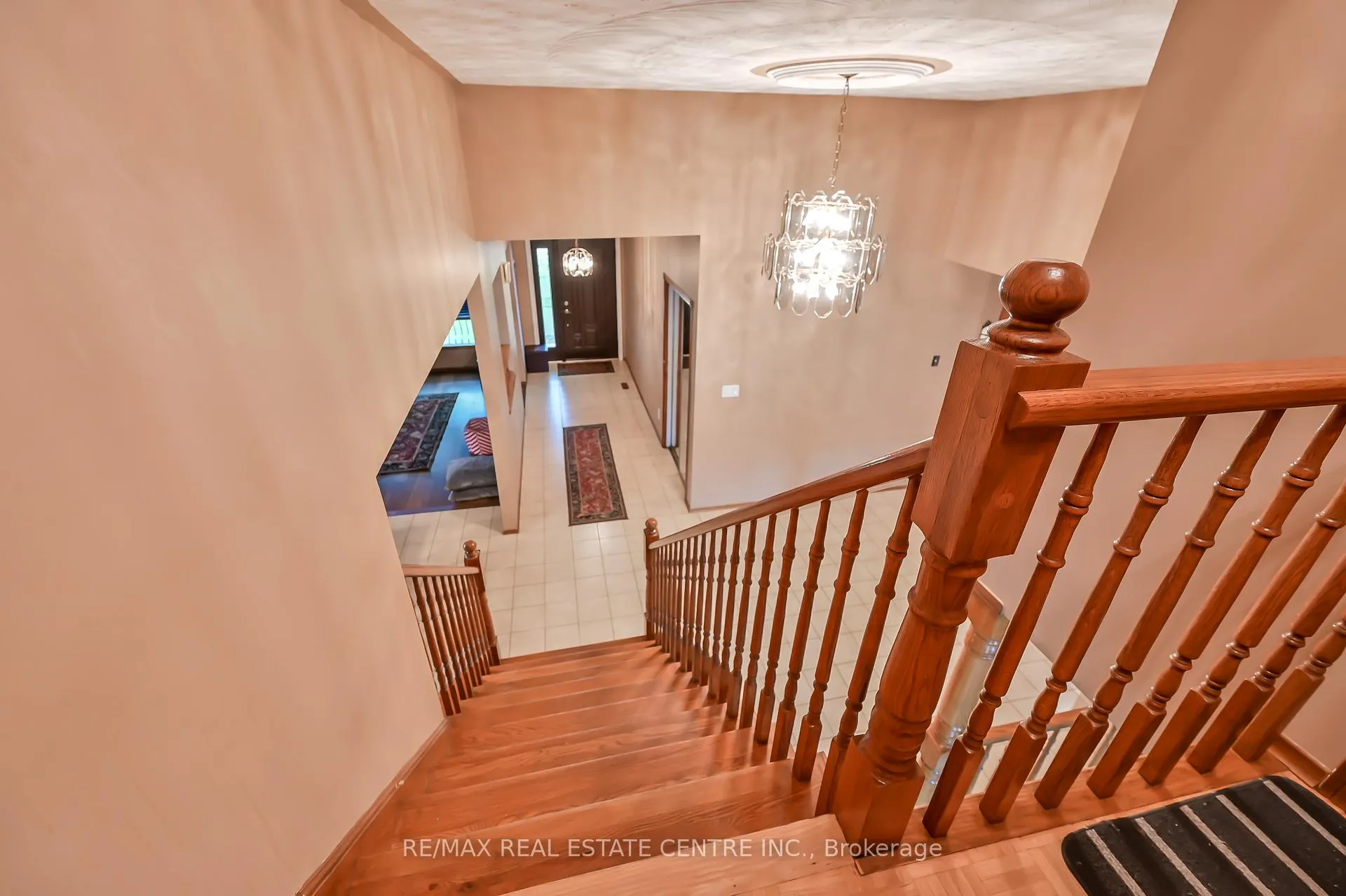Photo 16 of 30 Goldcrest Drive, Hamilton, Stoney Creek — HOMEH