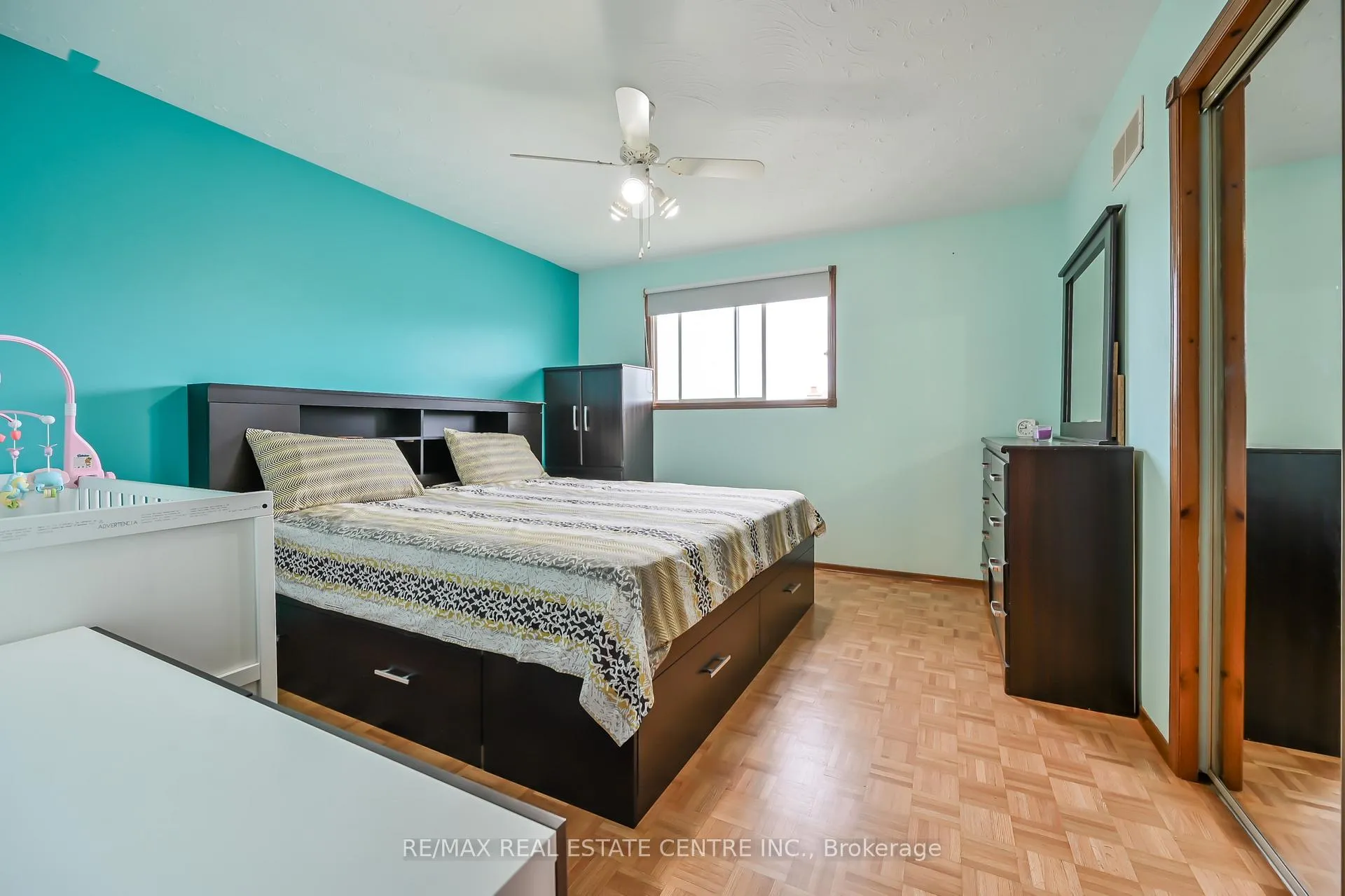 Photo 17 of 30 Goldcrest Drive, Hamilton, Stoney Creek — HOMEH