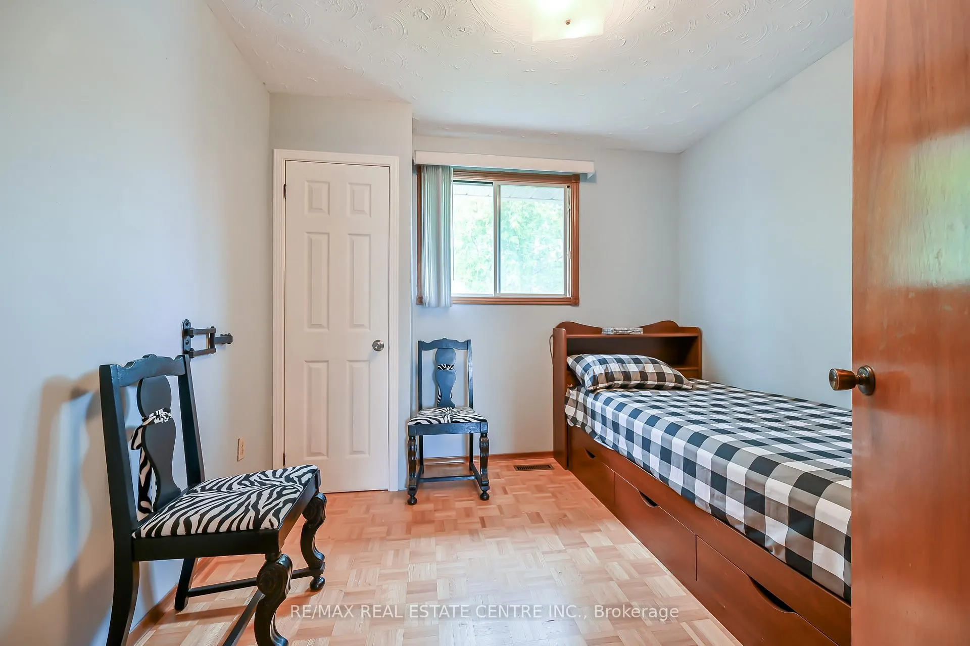 Photo 22 of 30 Goldcrest Drive, Hamilton, Stoney Creek — HOMEH
