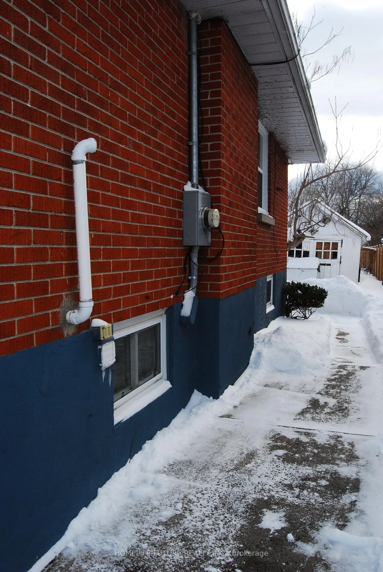 Front of 593 Ridgeway Avenue