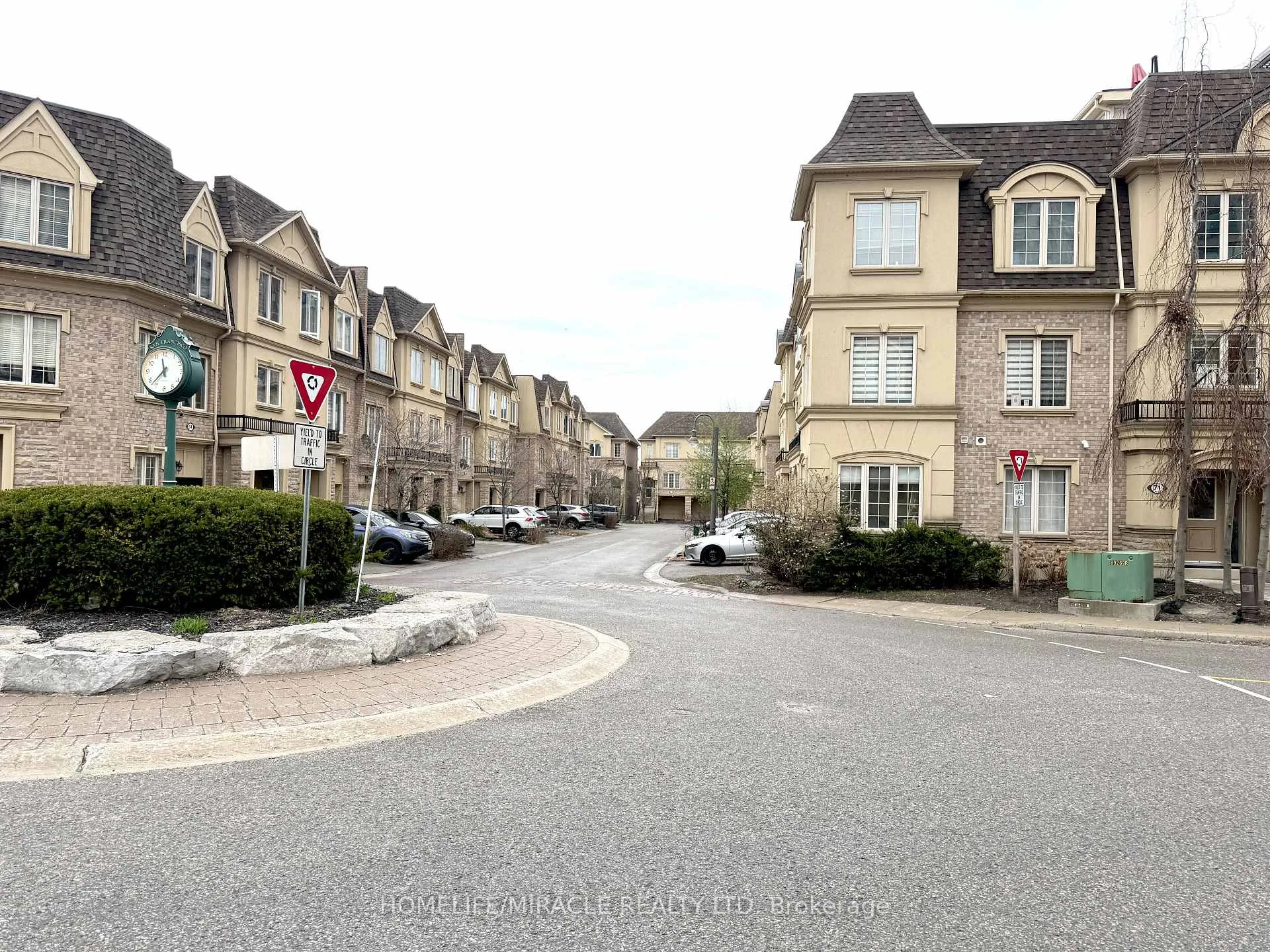 Photo 3 of Unit 71, 1250 St Martins Drive, Pickering, Bay Ridges — HOMEH