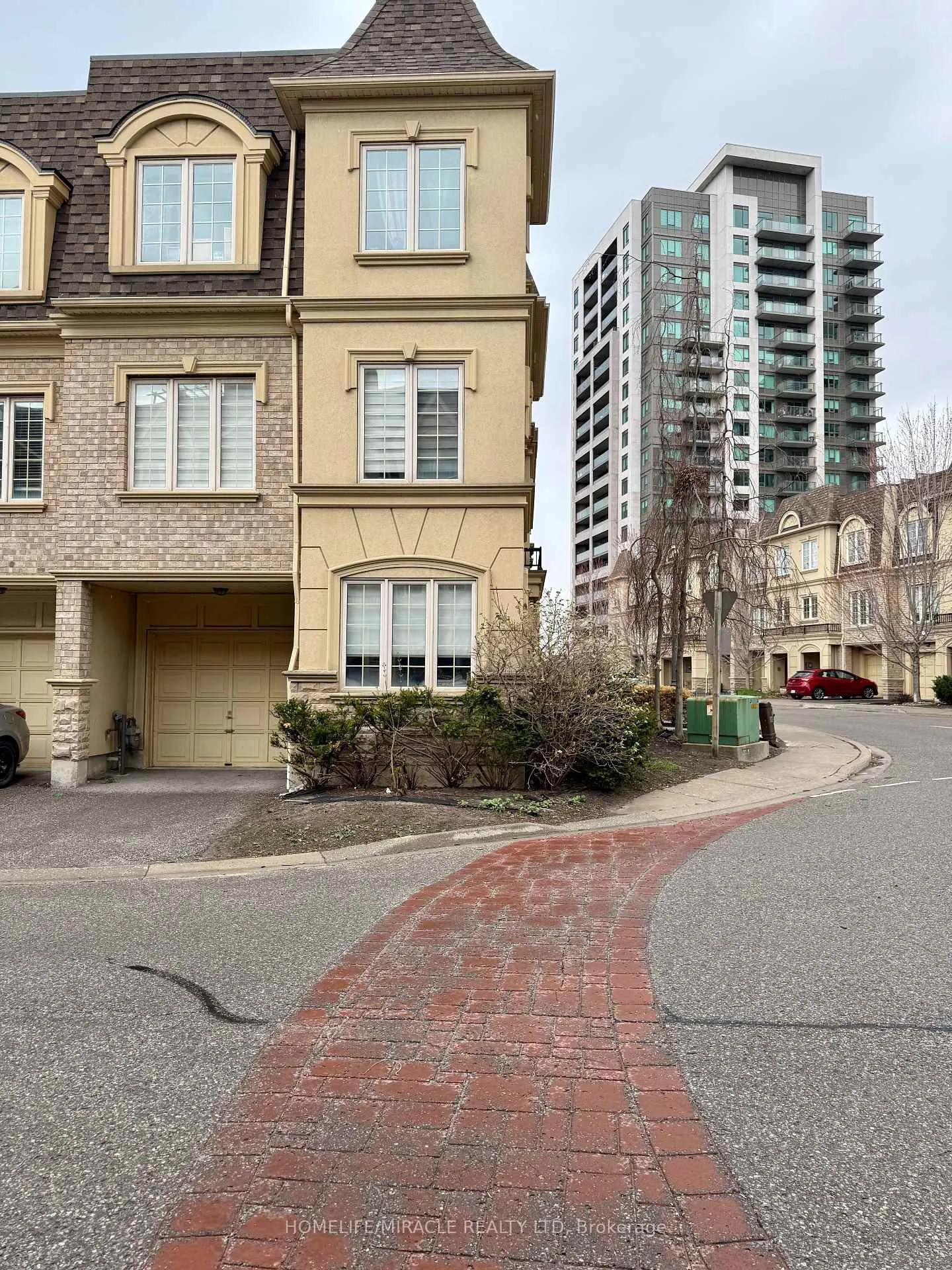 Photo 4 of Unit 71, 1250 St Martins Drive, Pickering, Bay Ridges — HOMEH