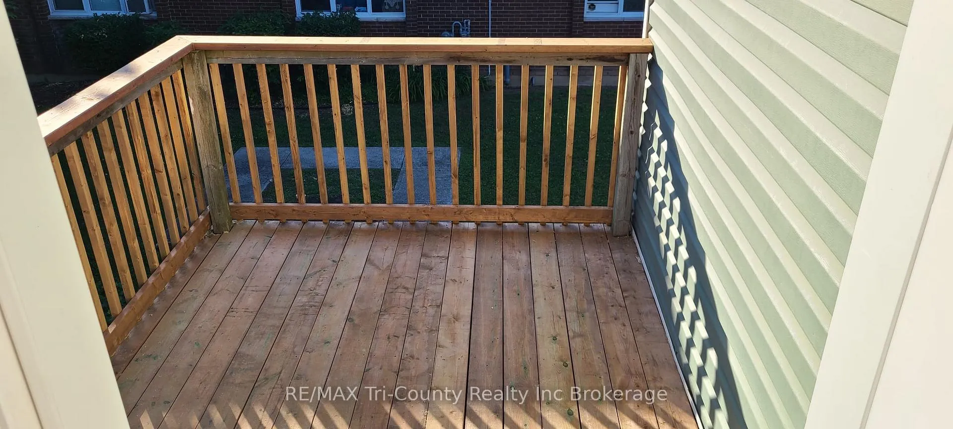 Photo 3 of 51 Rolph Street, Tillsonburg — HOMEH