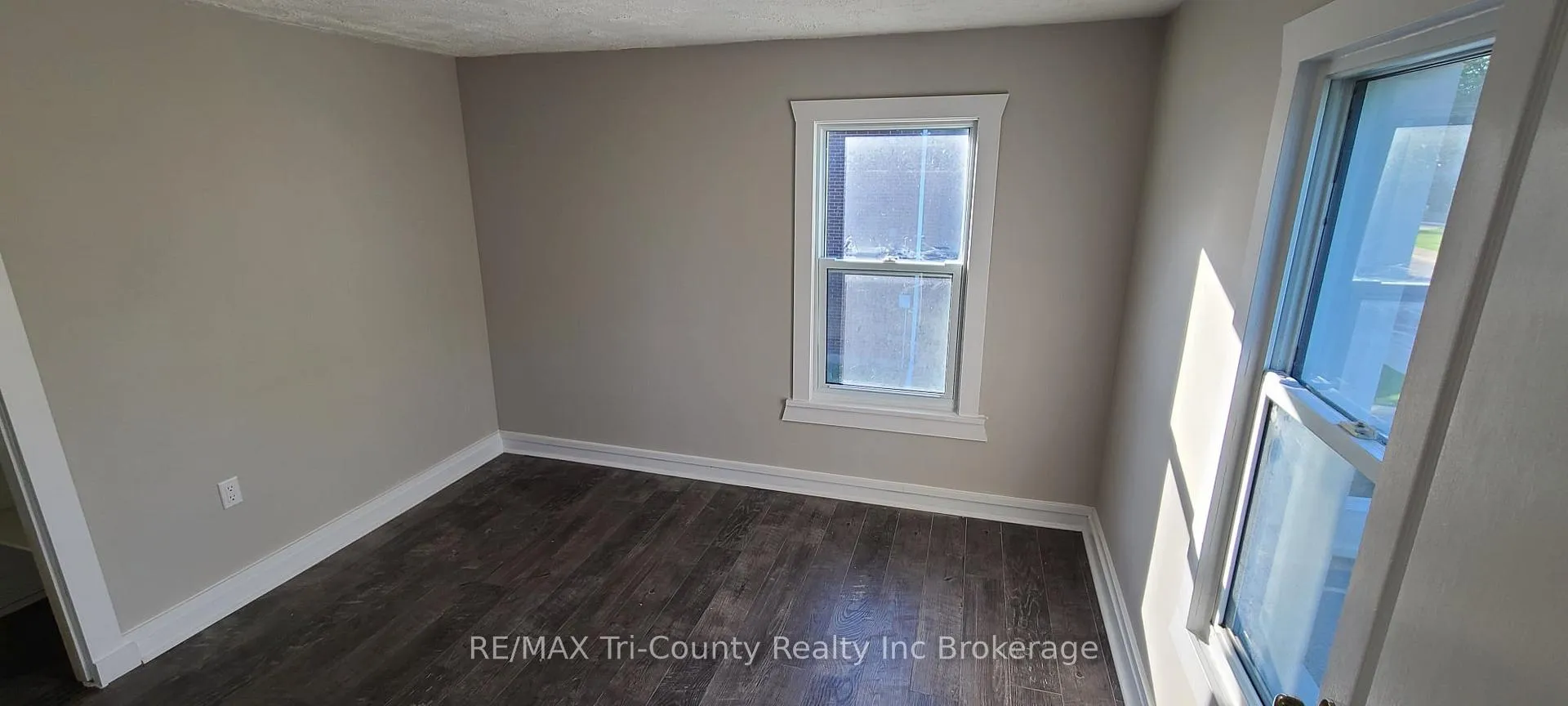 Photo 8 of 51 Rolph Street, Tillsonburg — HOMEH