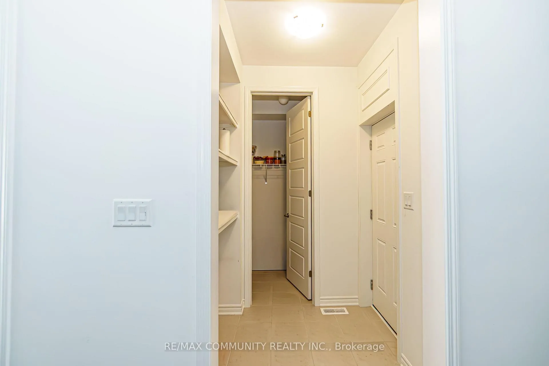 Photo 6 of 3094 Sideline 16, Pickering, Rural Pickering — HOMEH