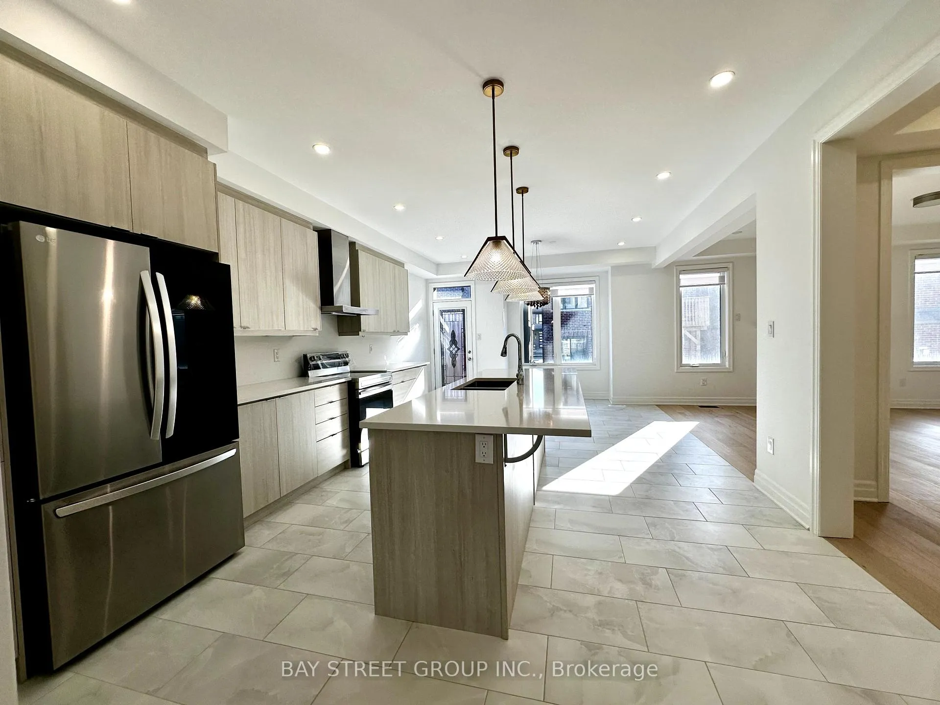 Photo 4 of 8 Sweet Pear Street, Markham, Rural Markham — HOMEH
