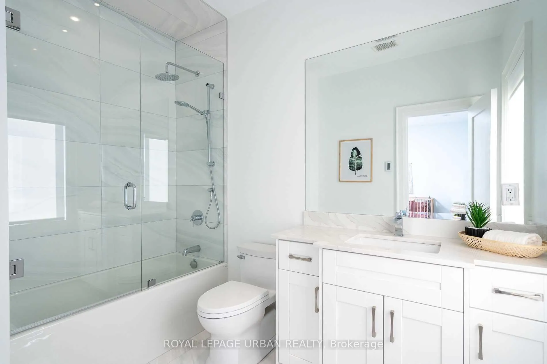 Photo 27 of 285 Joicey Boulevard, Toronto, Bedford Park-Nortown — HOMEH