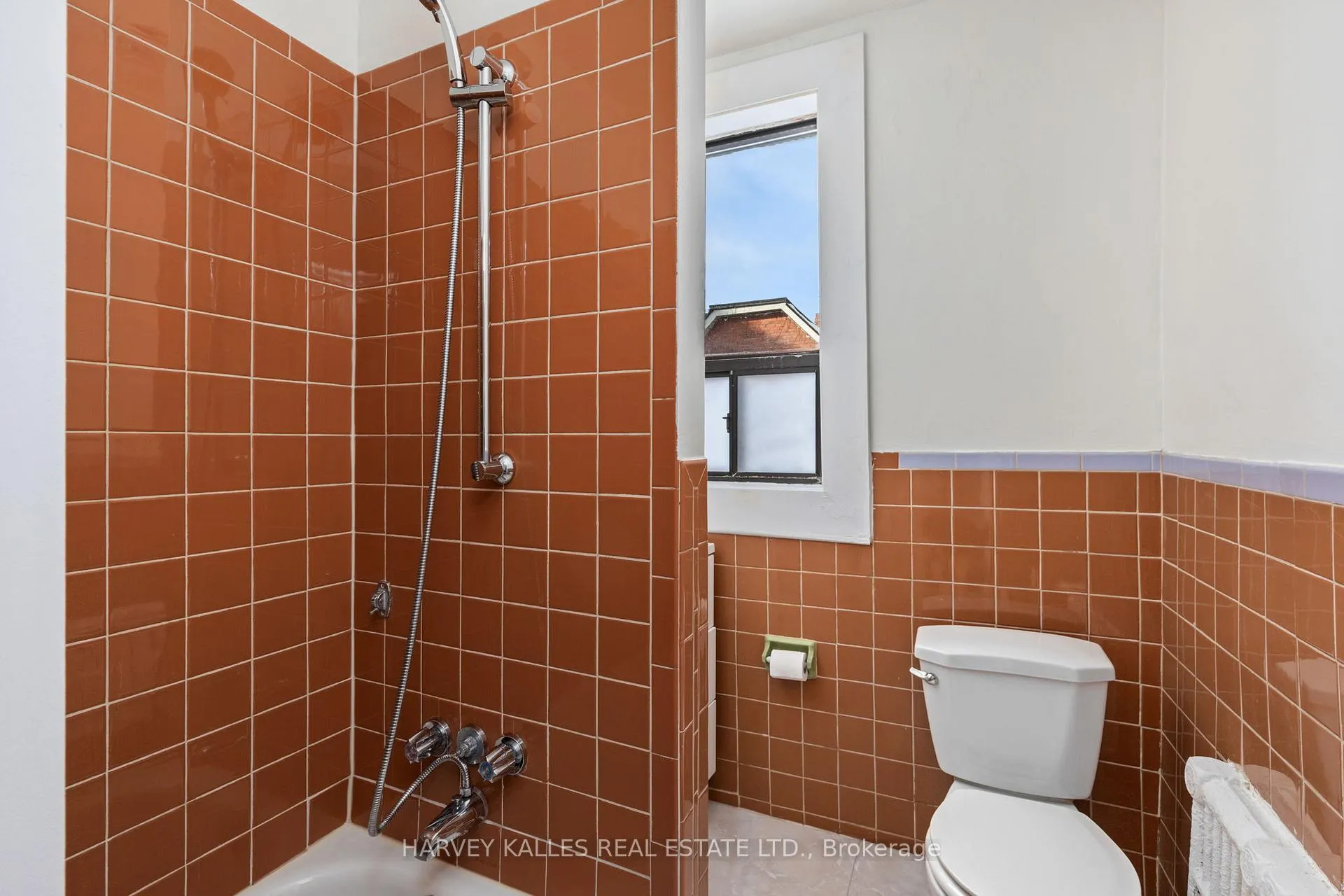 Photo 17 of Unit 2, 822 St Clair Avenue W, Toronto, Oakwood Village — HOMEH